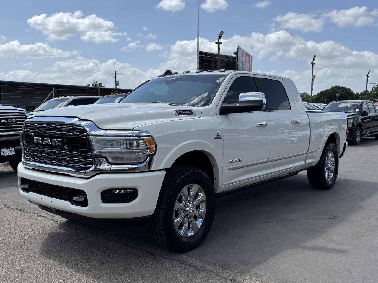 RAM 2500 Limited Mega Cab 4WD 2022
