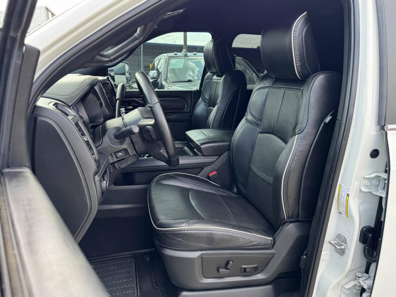 RAM 2500 Limited Mega Cab 4WD 2022