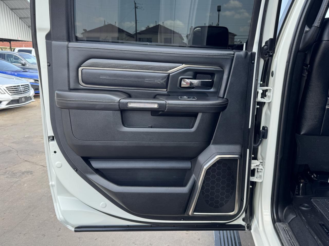 RAM 2500 Limited Mega Cab 4WD 2022