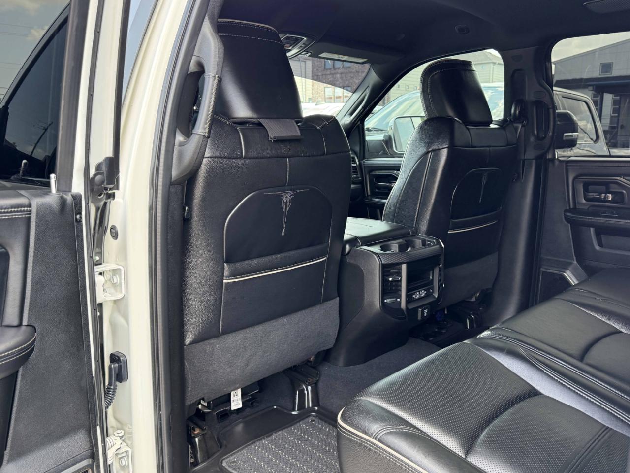 RAM 2500 Limited Mega Cab 4WD 2022