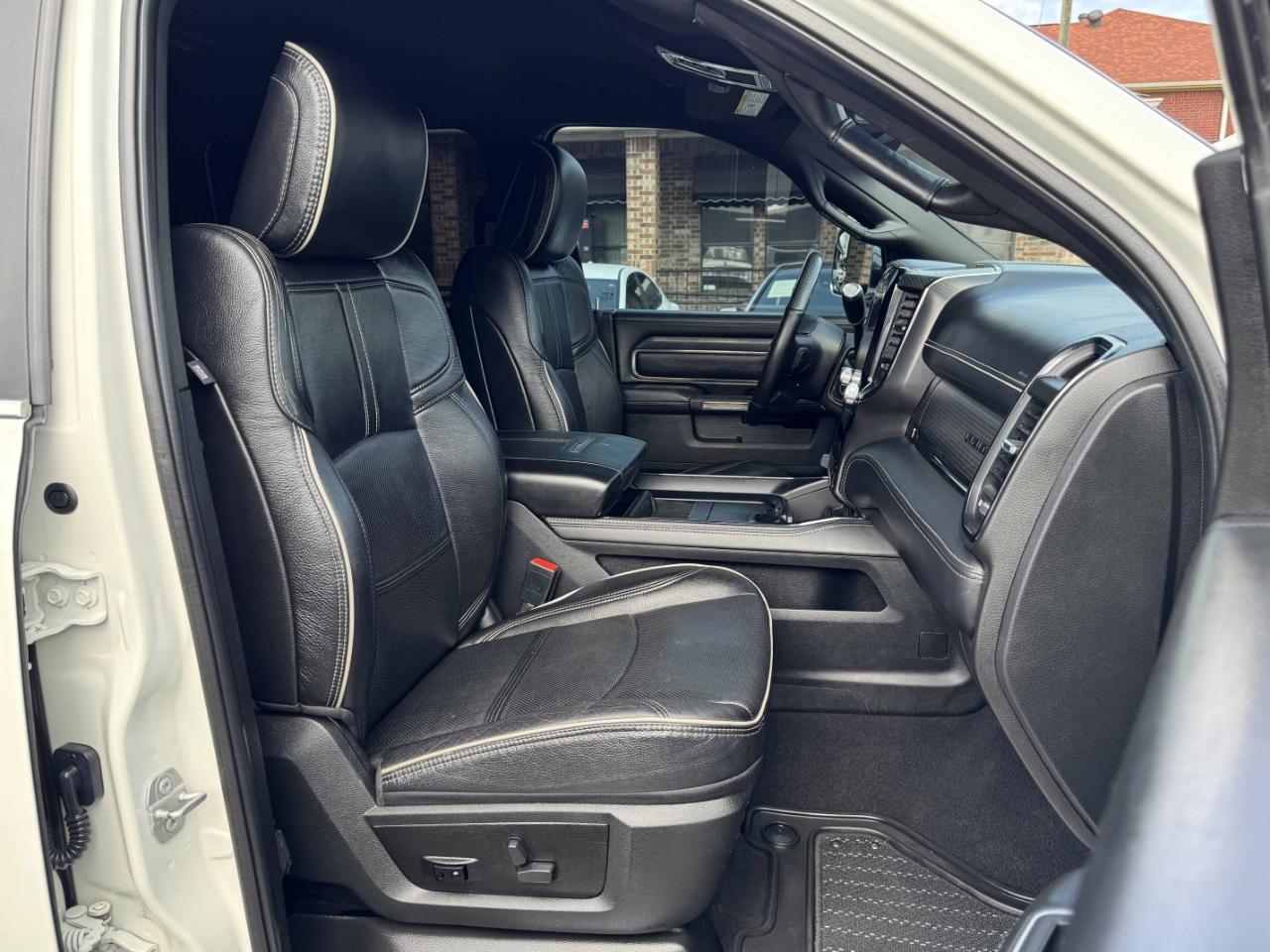 RAM 2500 Limited Mega Cab 4WD 2022