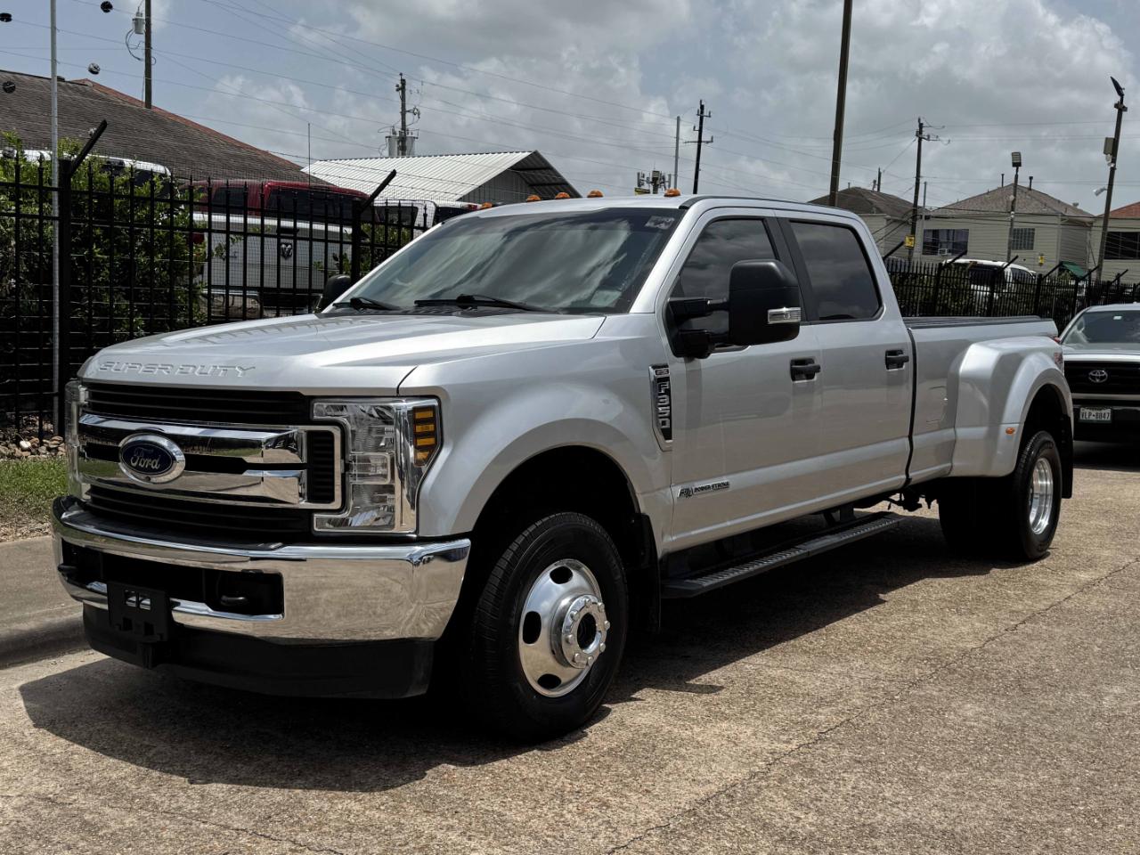 Ford Super Duty F-350 DRW  2019