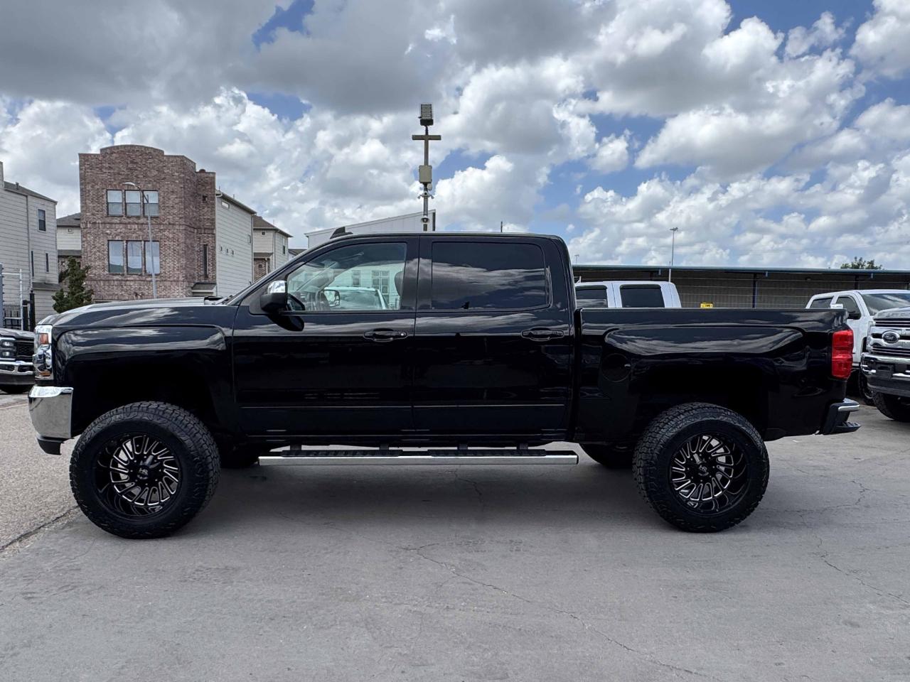 Chevrolet Silverado 1500 LT Crew Cab 2WD 2017