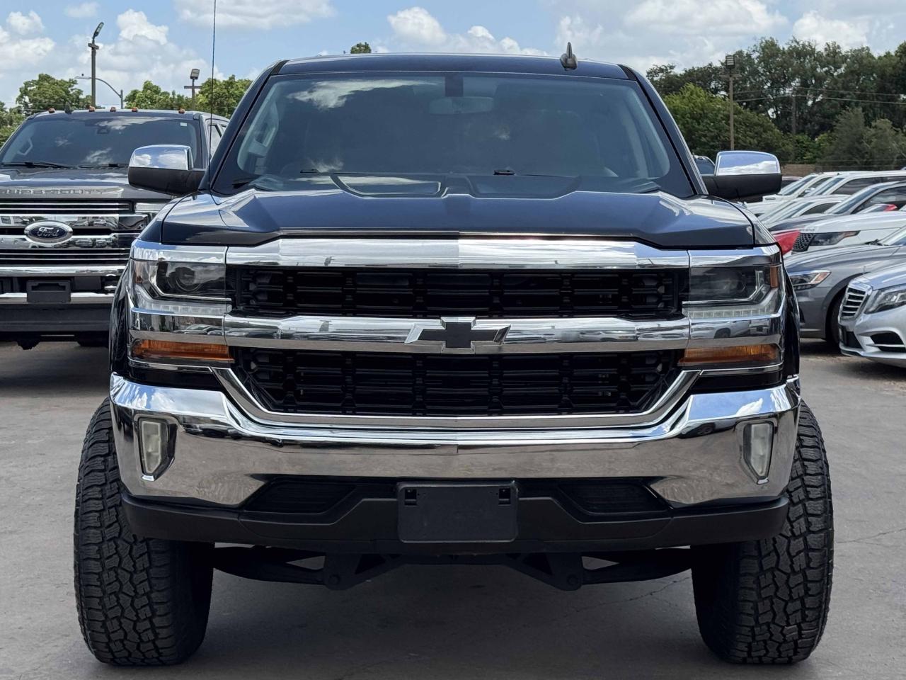 Chevrolet Silverado 1500 LT Crew Cab 2WD 2017