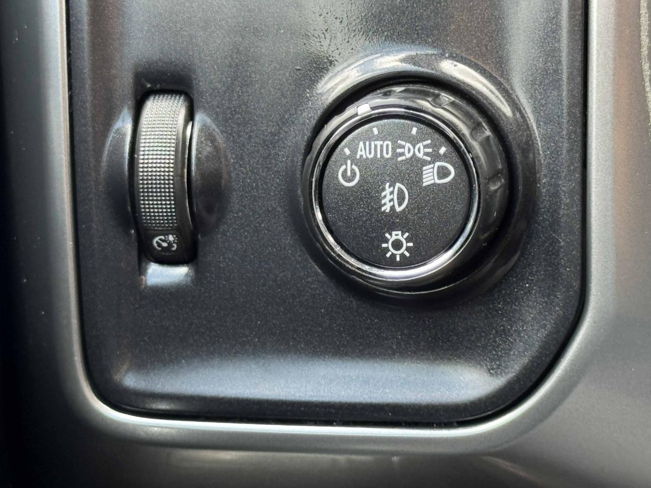 Chevrolet Silverado 1500 LT Crew Cab 2WD 2017