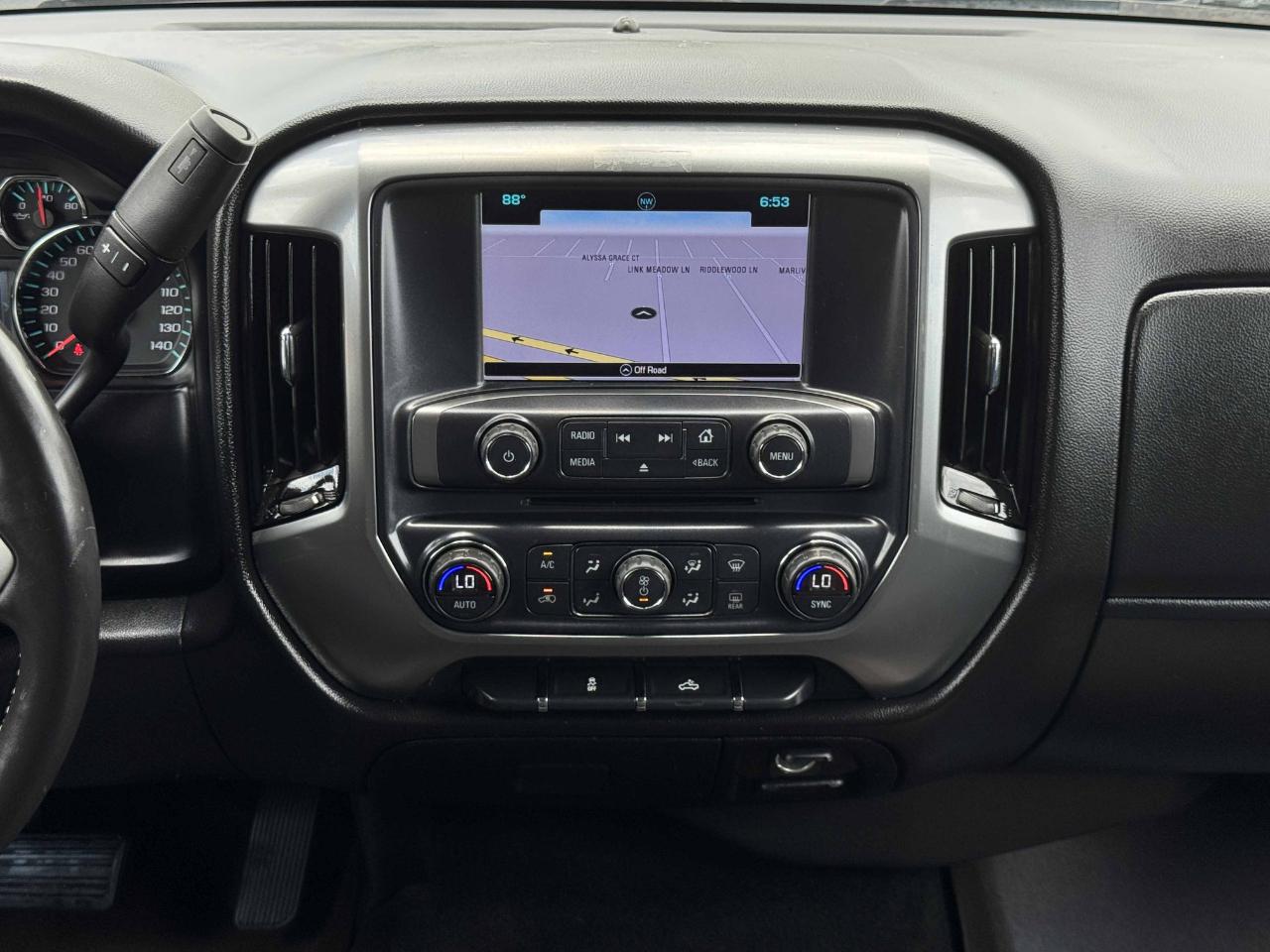 Chevrolet Silverado 1500 LT Crew Cab 2WD 2017