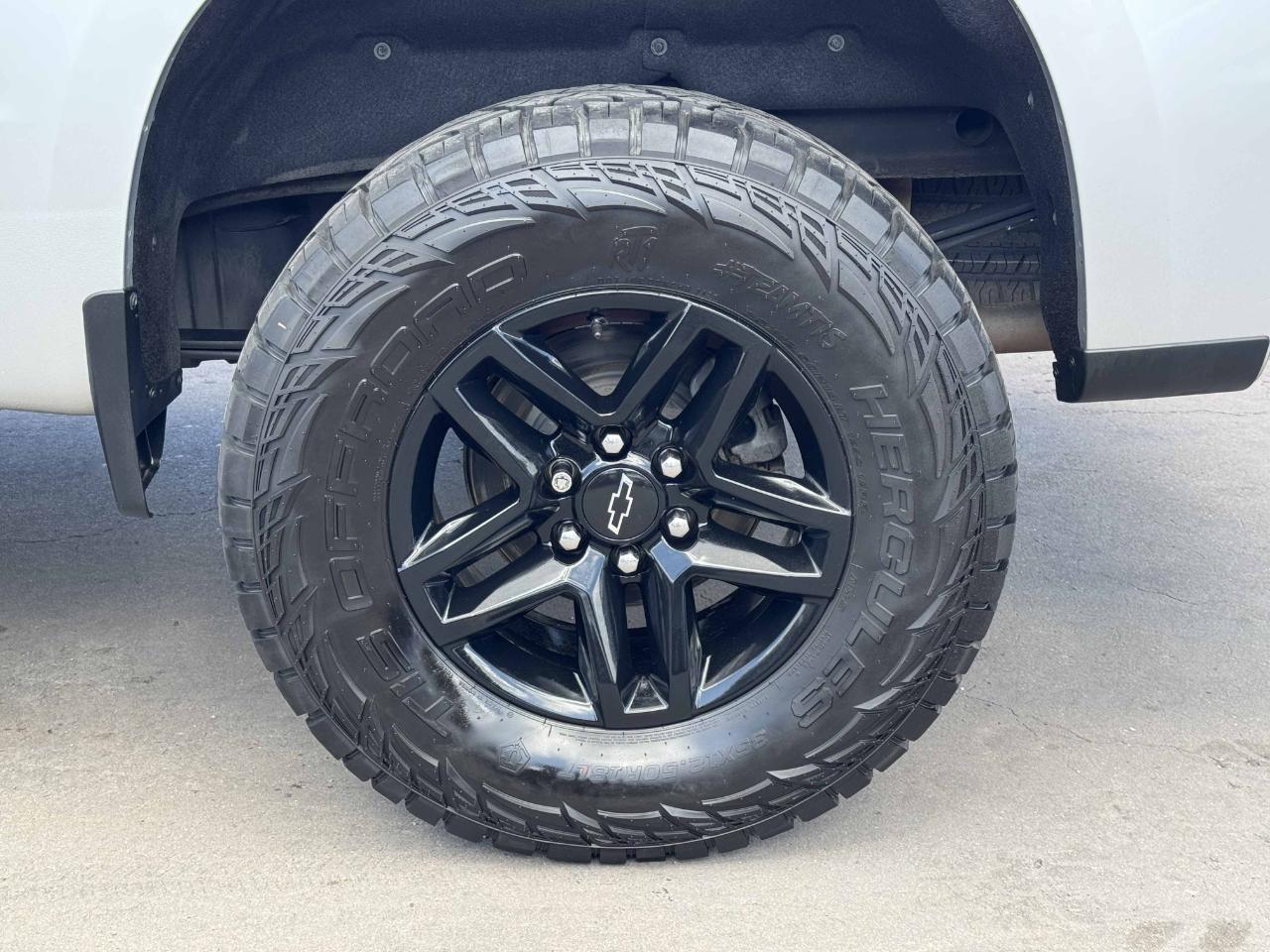 Chevrolet Silverado 1500 LT Trail Boss Crew Cab 4WD 2020