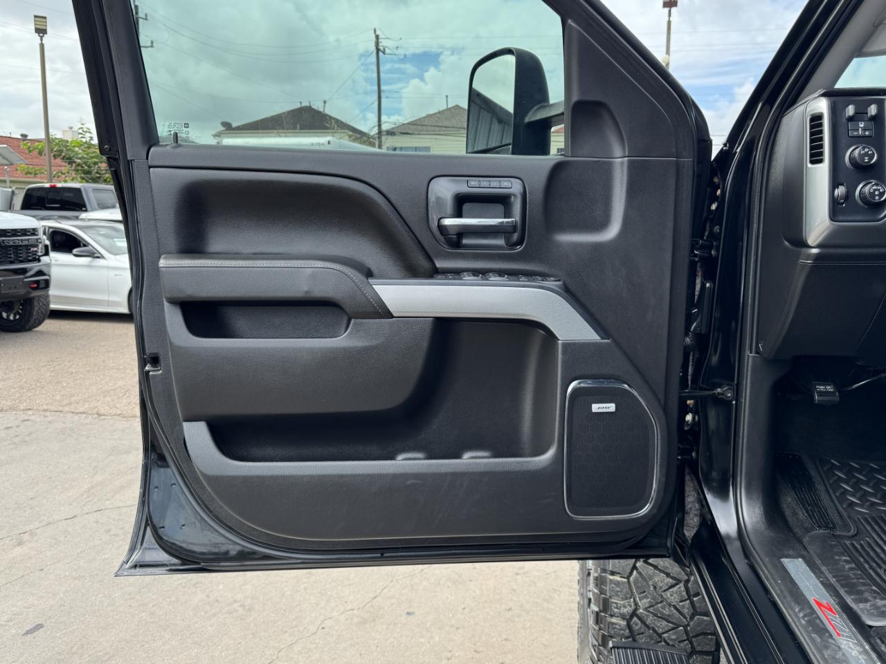 Chevrolet Silverado 2500HD LTZ Crew Cab 4WD 2015
