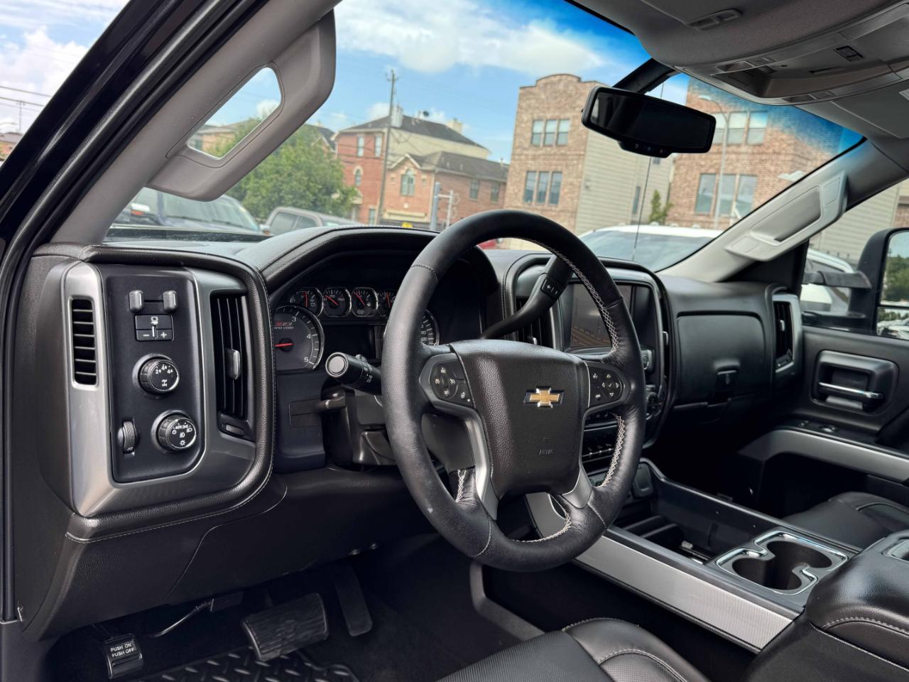 Chevrolet Silverado 2500HD LTZ Crew Cab 4WD 2015