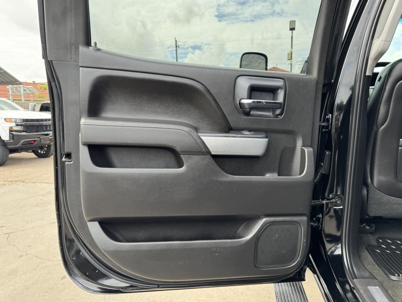Chevrolet Silverado 2500HD LTZ Crew Cab 4WD 2015