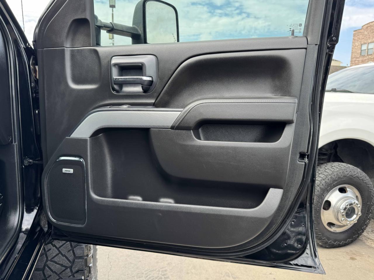 Chevrolet Silverado 2500HD LTZ Crew Cab 4WD 2015