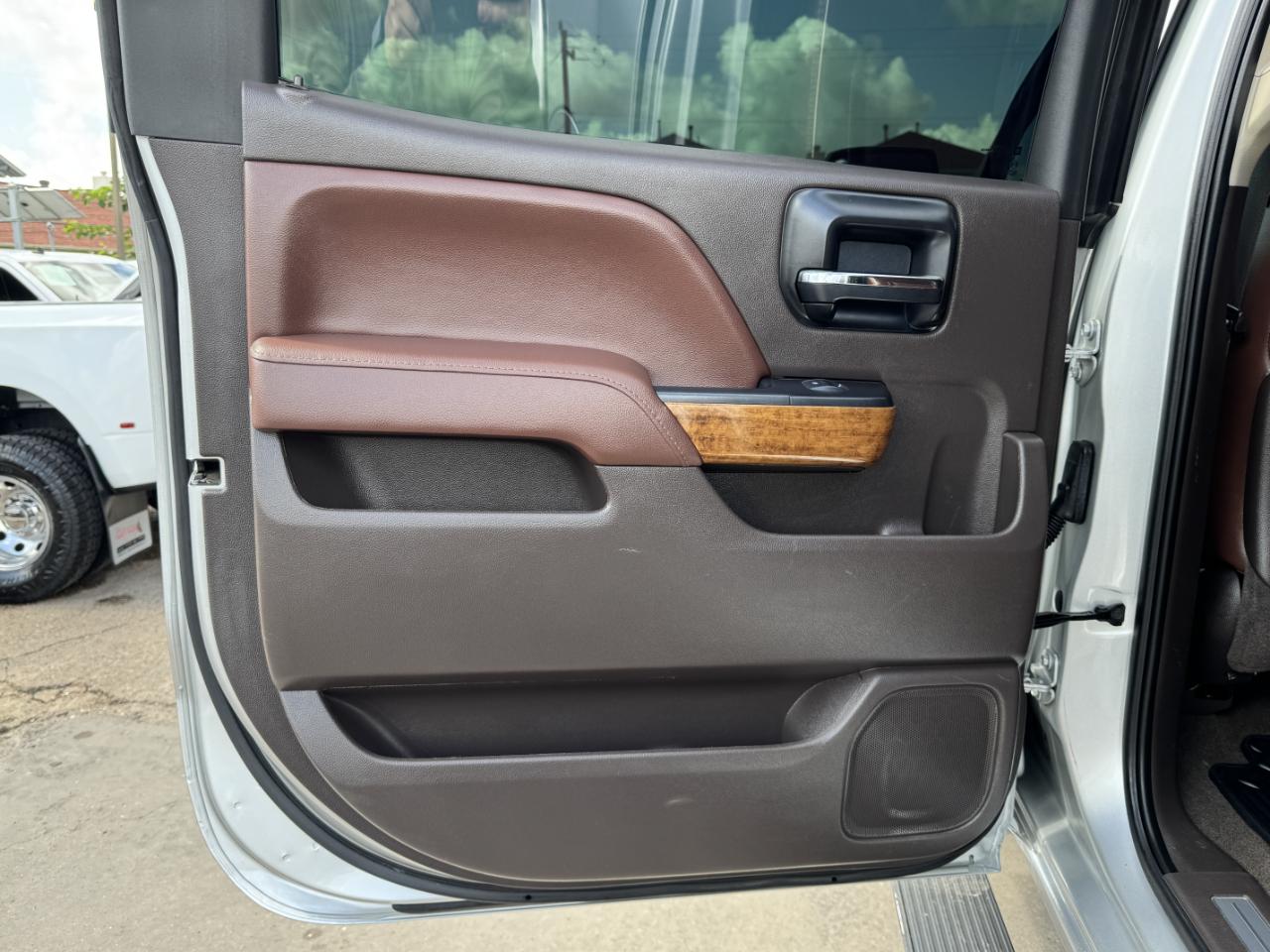 Chevrolet Silverado 1500 High Country Crew Cab 4WD 2014