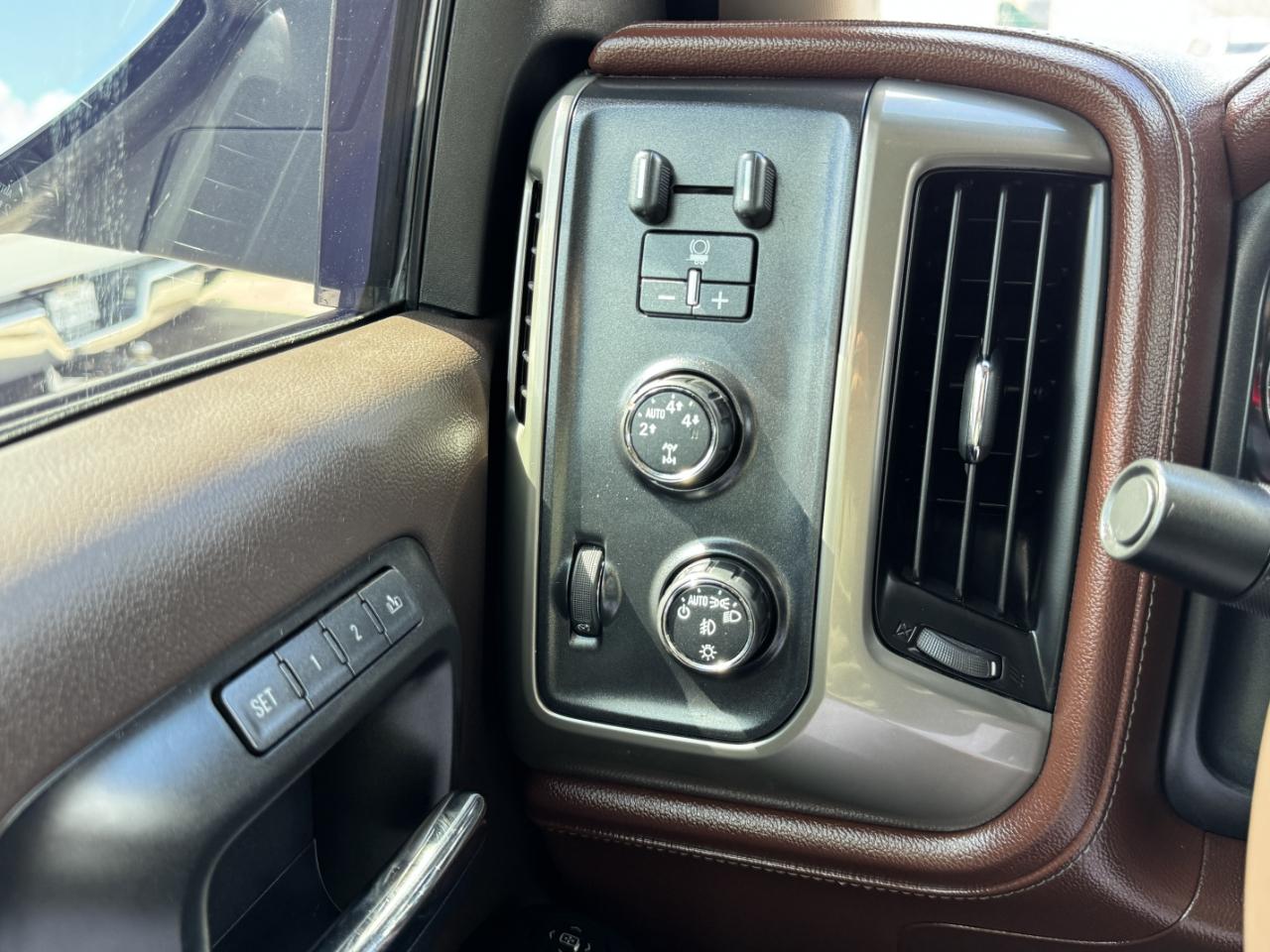 Chevrolet Silverado 1500 High Country Crew Cab 4WD 2014