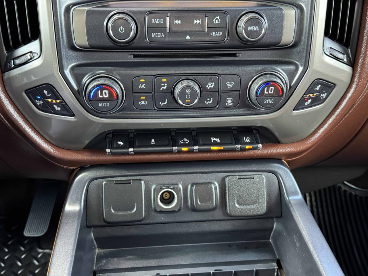 Chevrolet Silverado 1500 High Country Crew Cab 4WD 2014