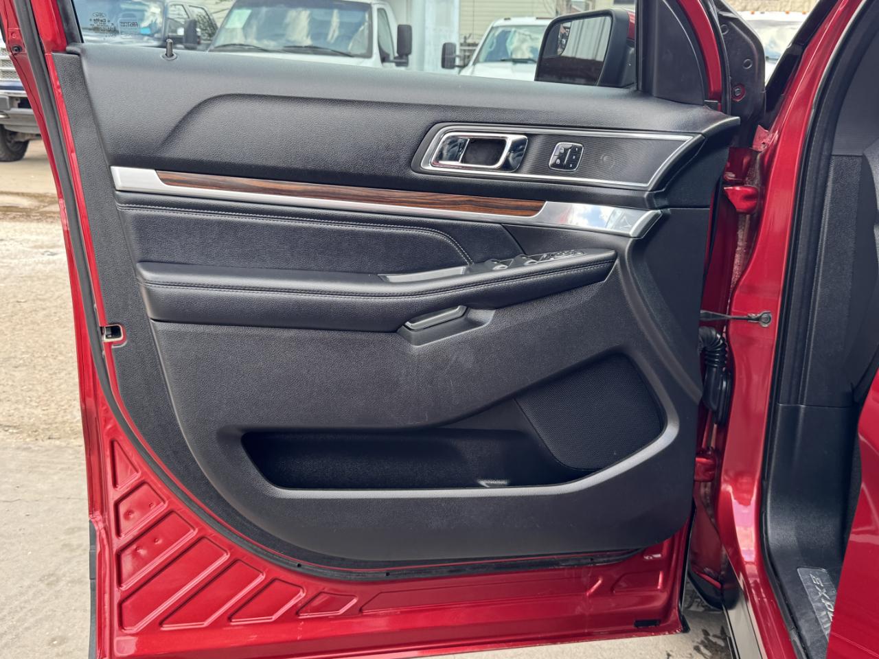 Ford Explorer Limited 4WD 2017