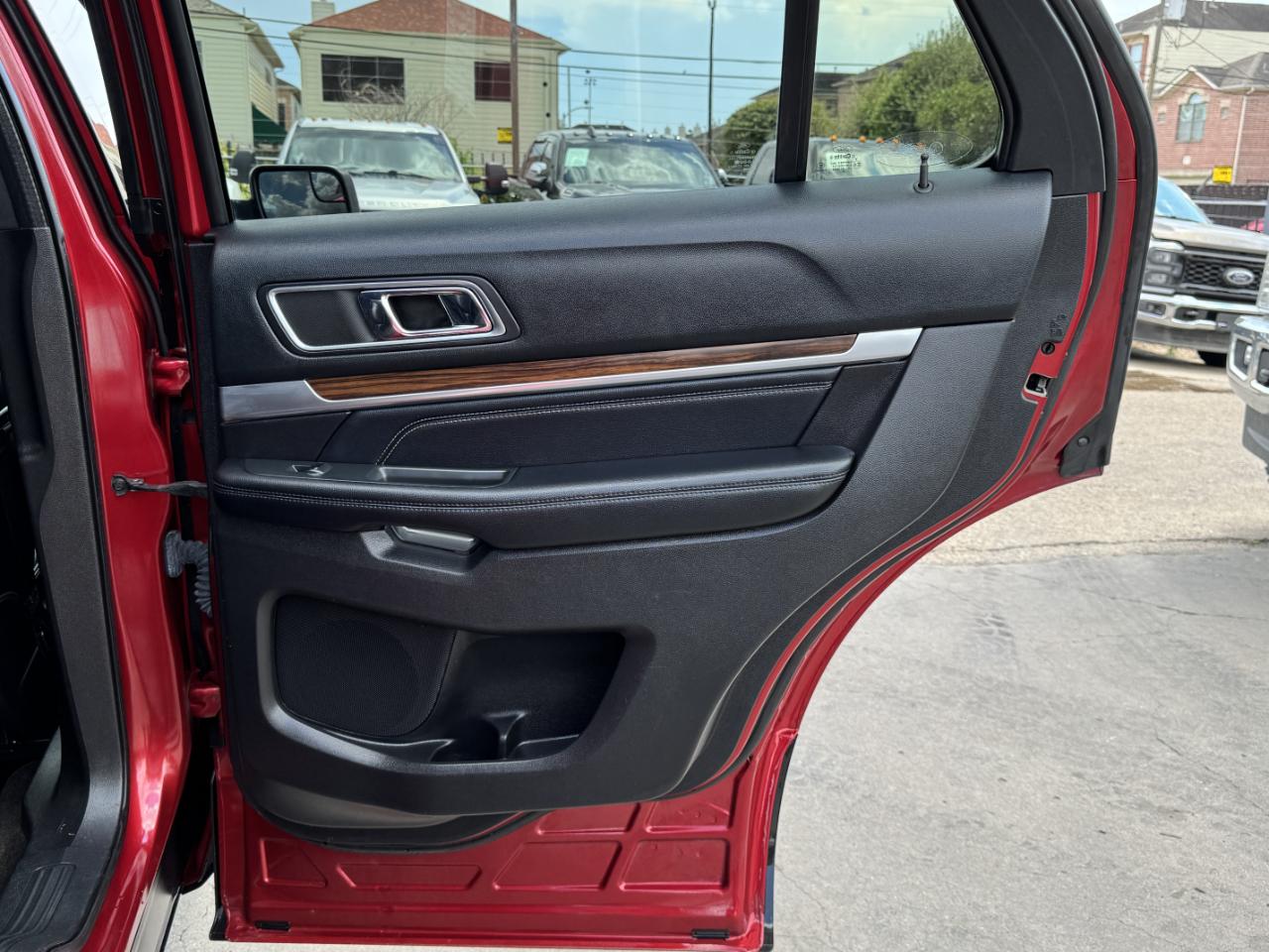 Ford Explorer Limited 4WD 2017