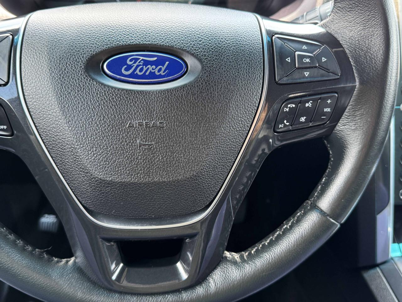 Ford Explorer Limited 4WD 2017