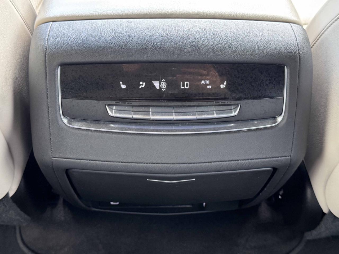 Cadillac Escalade  2022