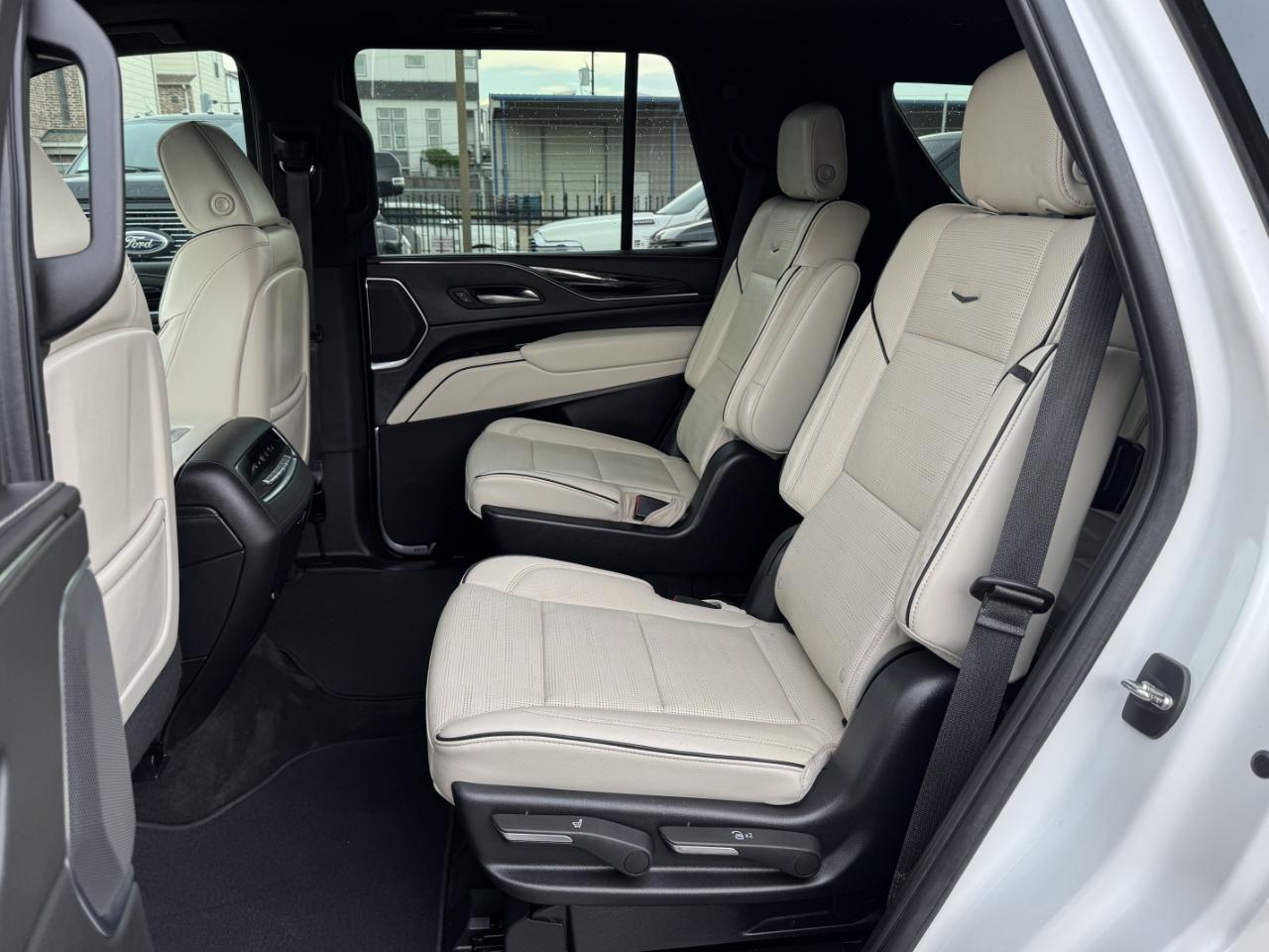 Cadillac Escalade  2022