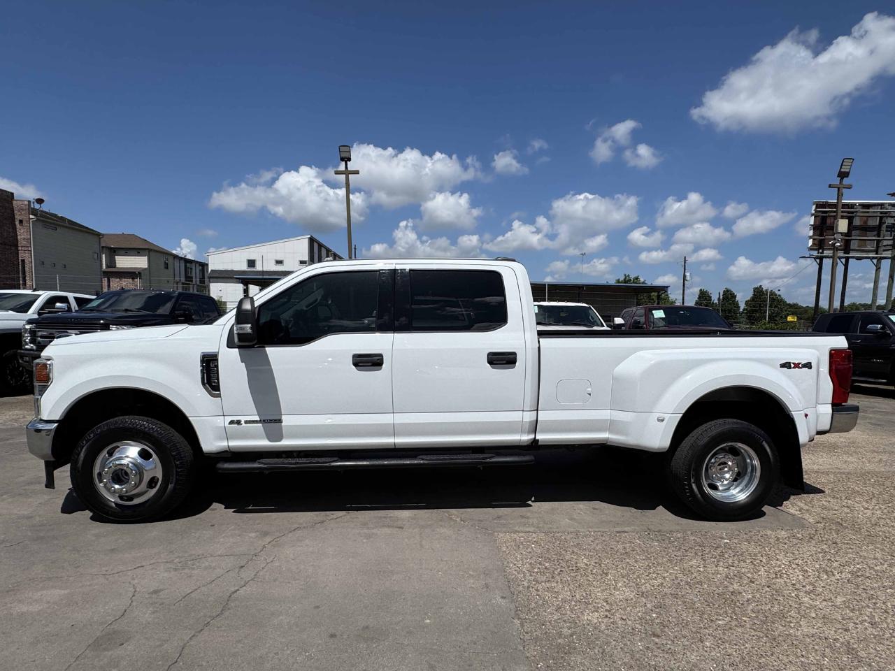 Ford Super Duty F-350 DRW  2022