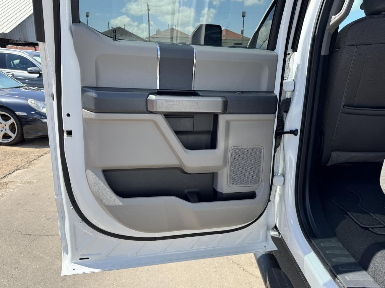 Ford Super Duty F-350 DRW  2022