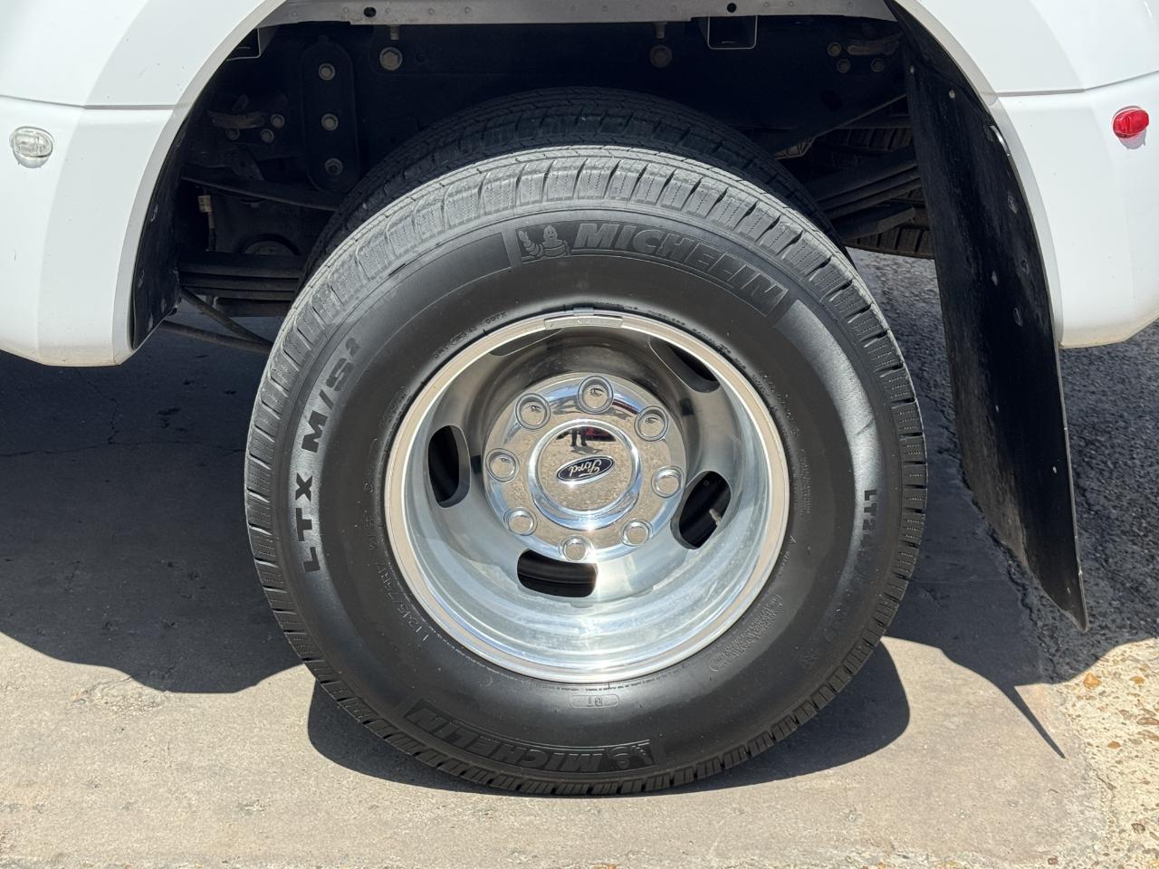 Ford Super Duty F-350 DRW  2022