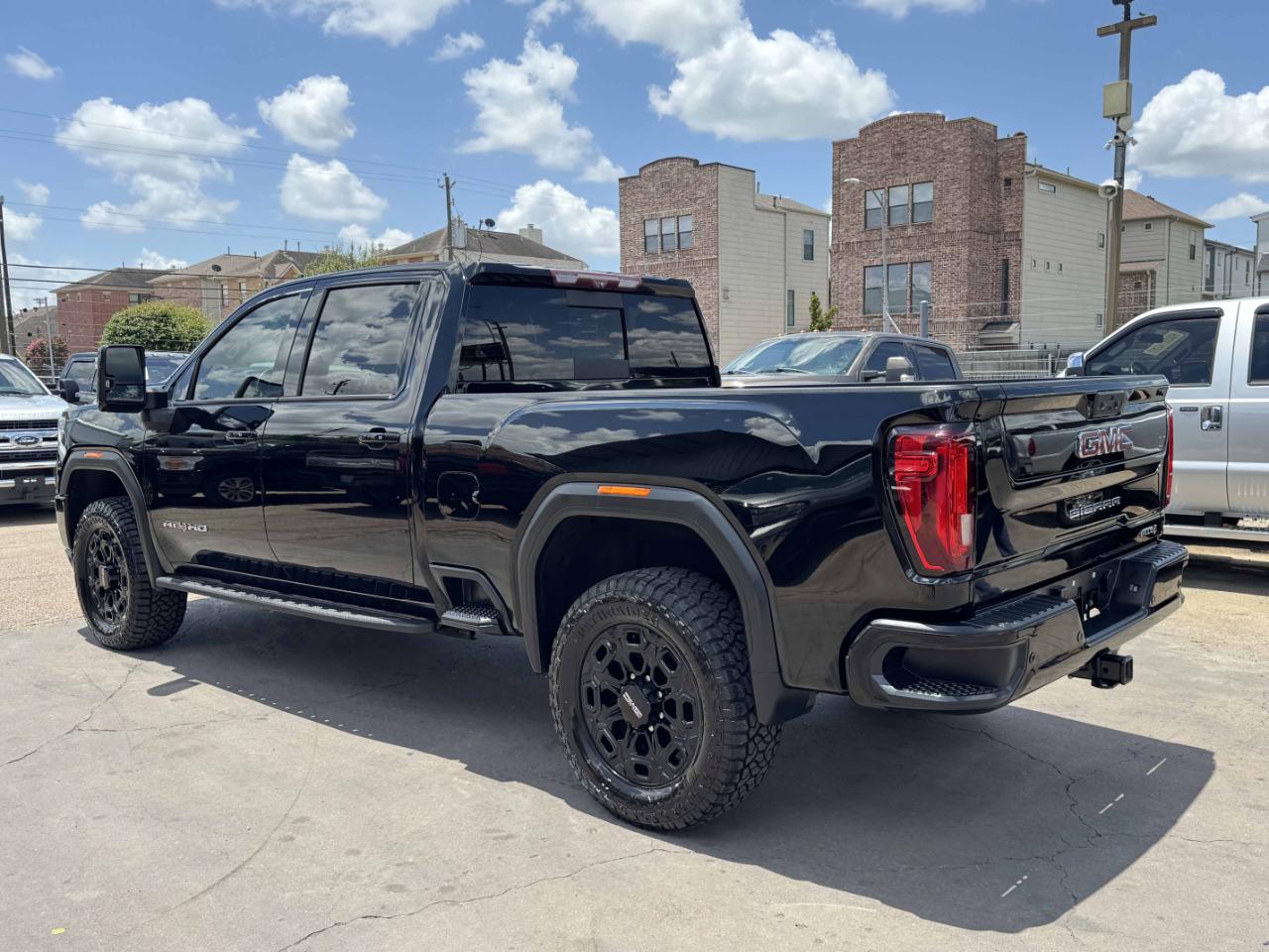 GMC Sierra 2500HD AT4 Crew Cab 4WD 2021
