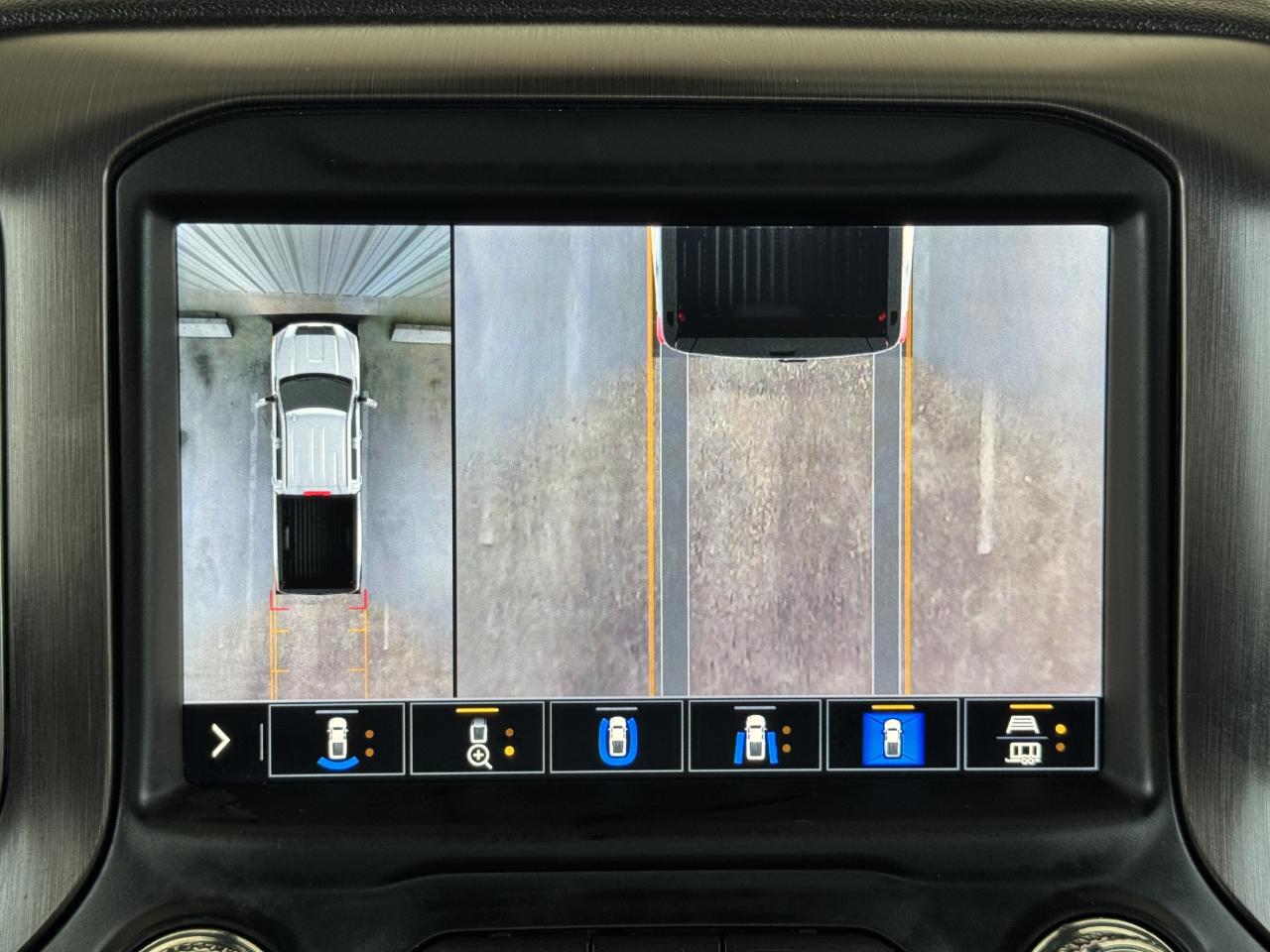 GMC Sierra 2500HD AT4 Crew Cab 4WD 2021