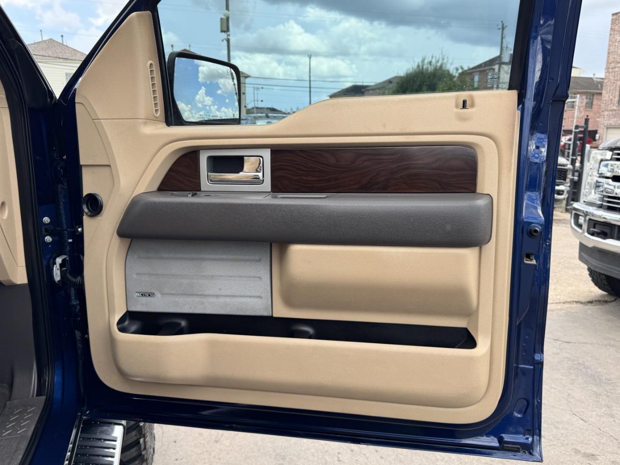 Ford F-150 Lariat SuperCrew 4WD 2012