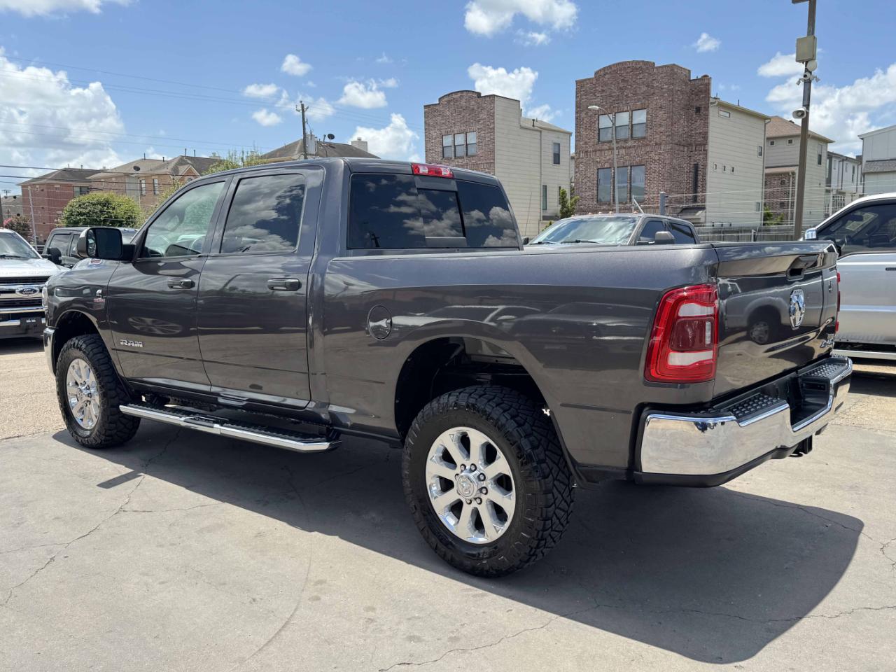 RAM 2500 Tradesman Crew Cab 4WD 2021
