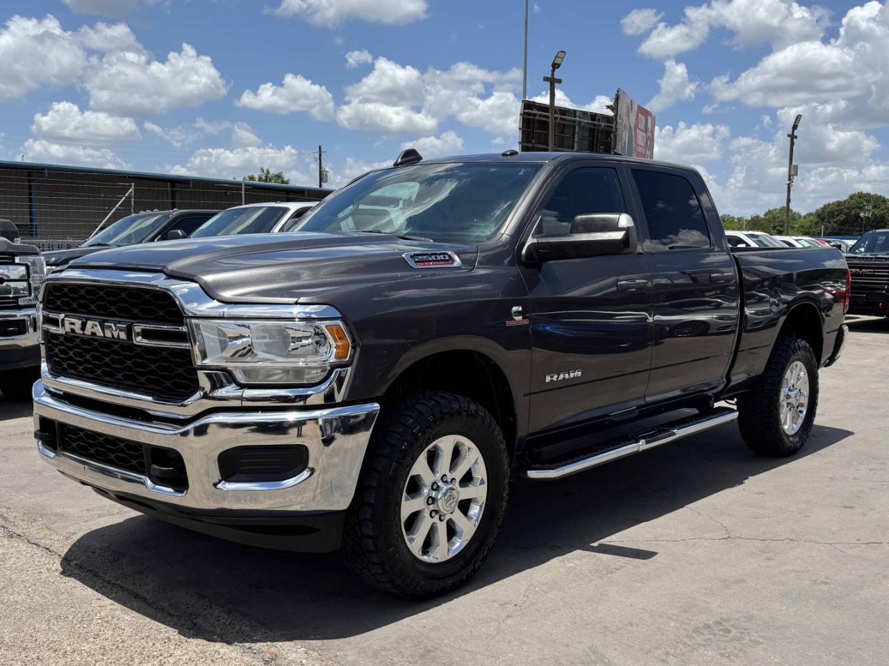 RAM 2500 Tradesman Crew Cab 4WD 2021