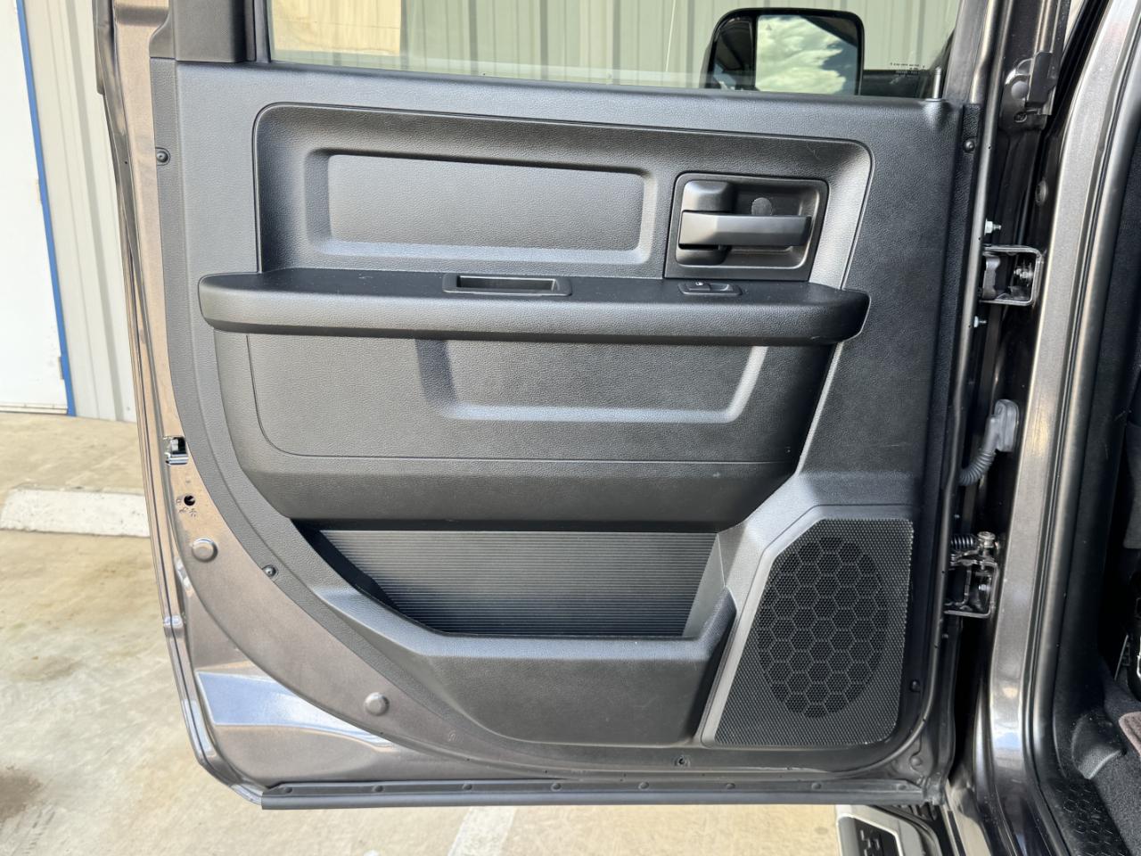 RAM 2500 Tradesman Crew Cab 4WD 2021