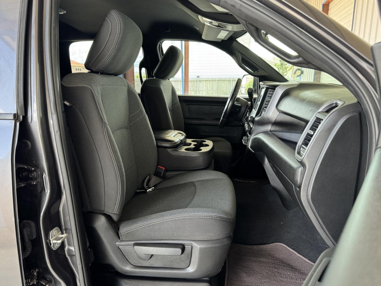 RAM 2500 Tradesman Crew Cab 4WD 2021