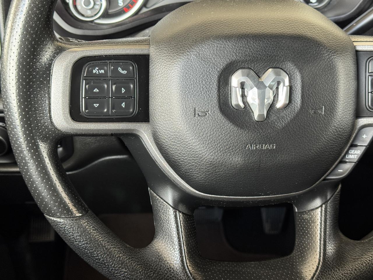 RAM 2500 Tradesman Crew Cab 4WD 2021