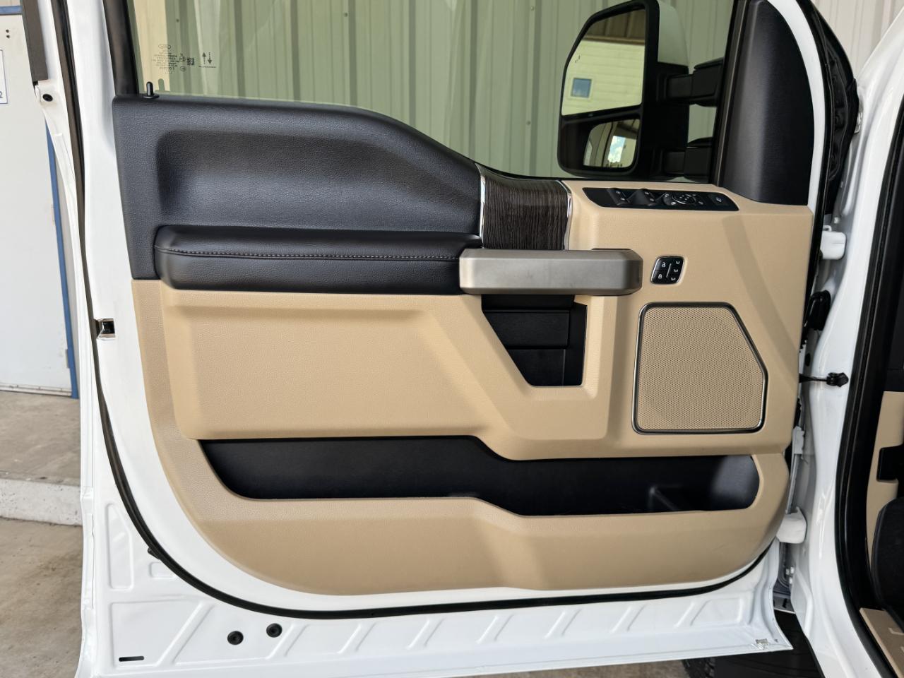 Ford Super Duty F-350 DRW  2021