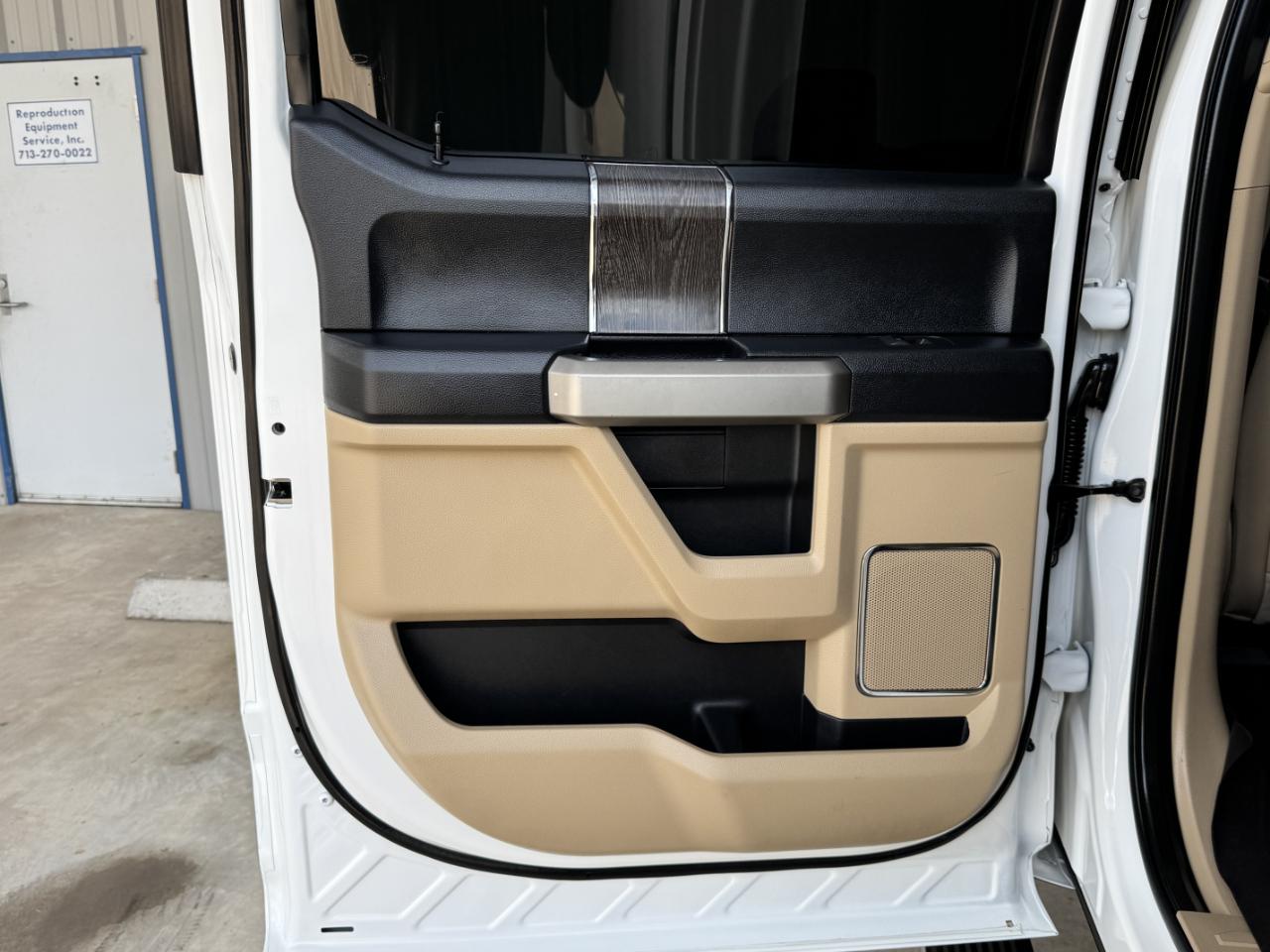 Ford Super Duty F-350 DRW  2021
