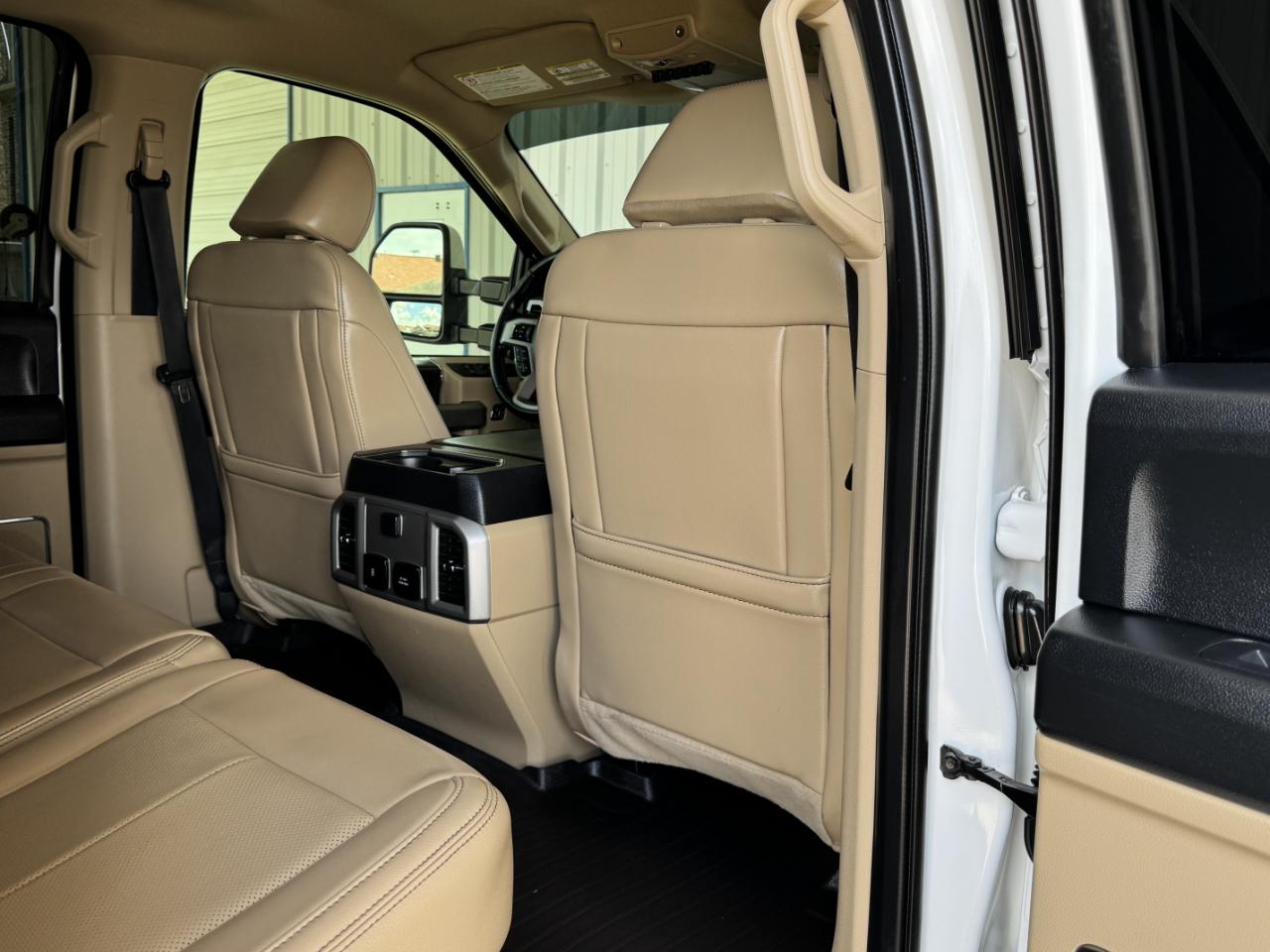 Ford Super Duty F-350 DRW  2021