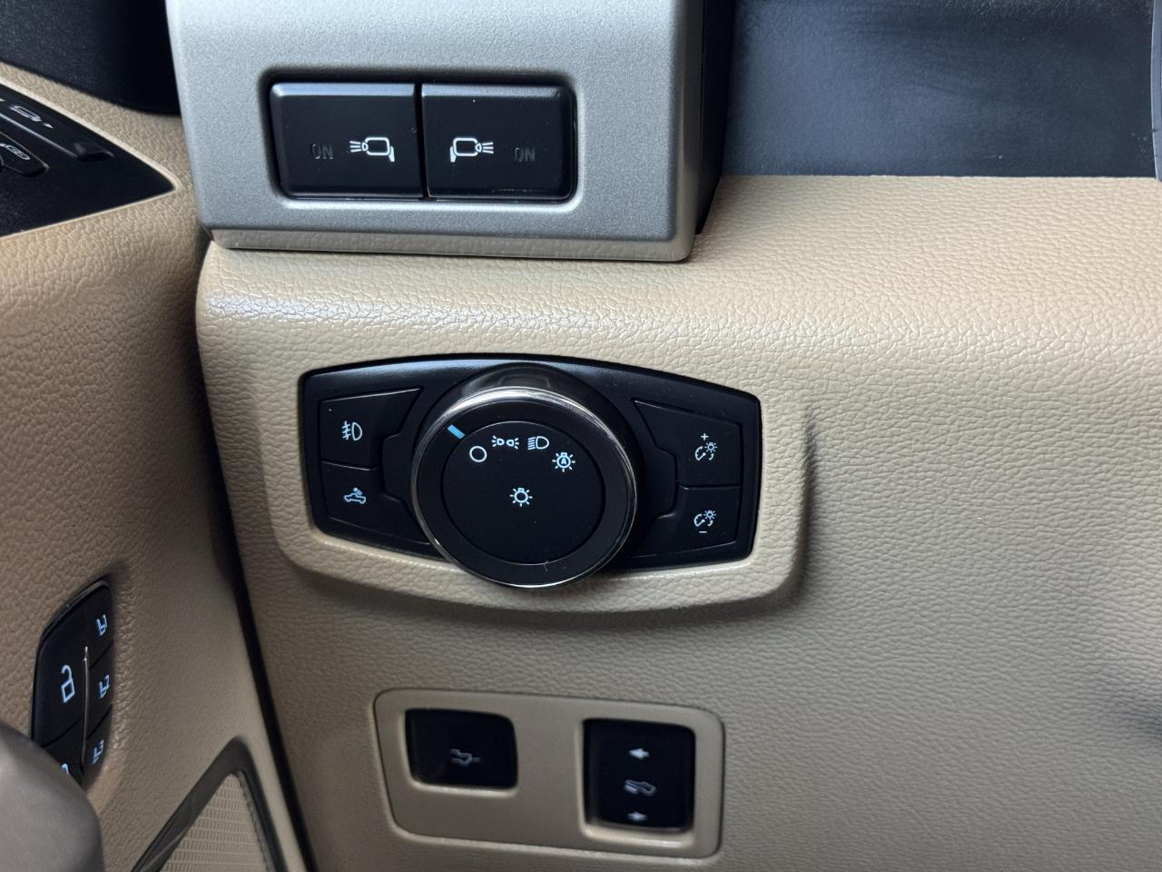 Ford Super Duty F-350 DRW  2021
