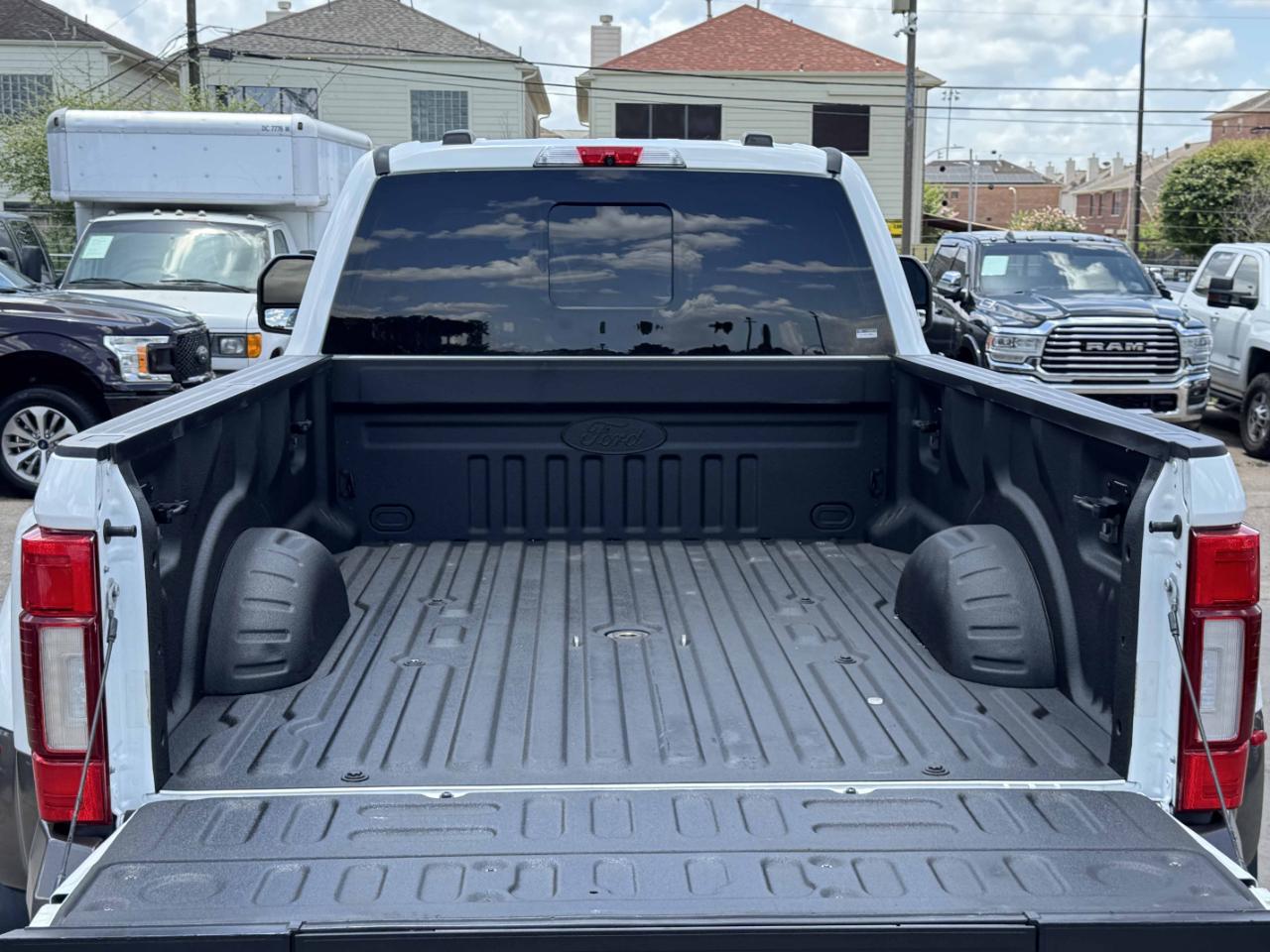 Ford Super Duty F-350 DRW  2021