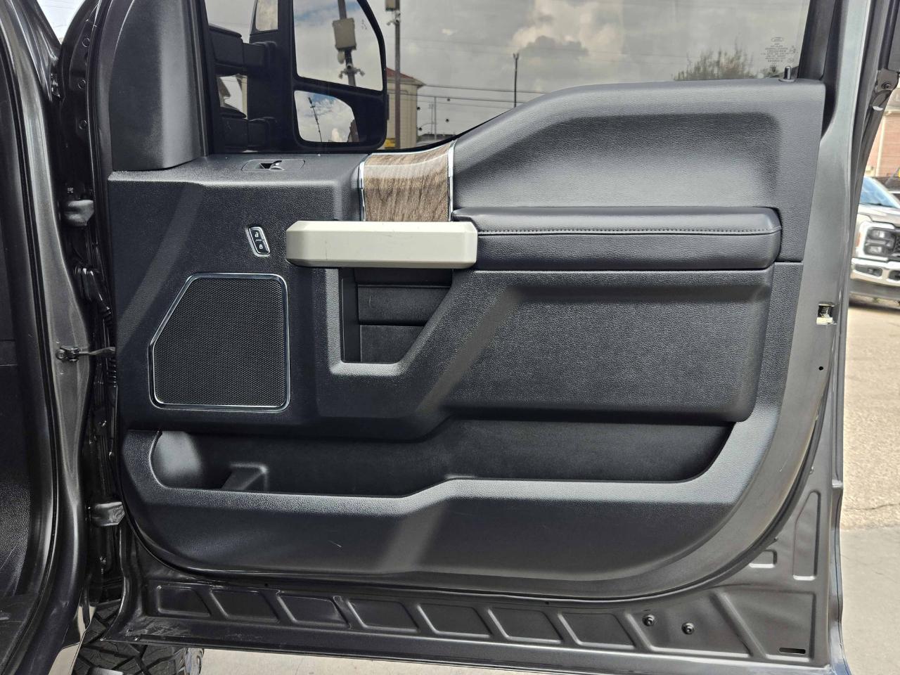 Ford Super Duty F-250 SRW  2017