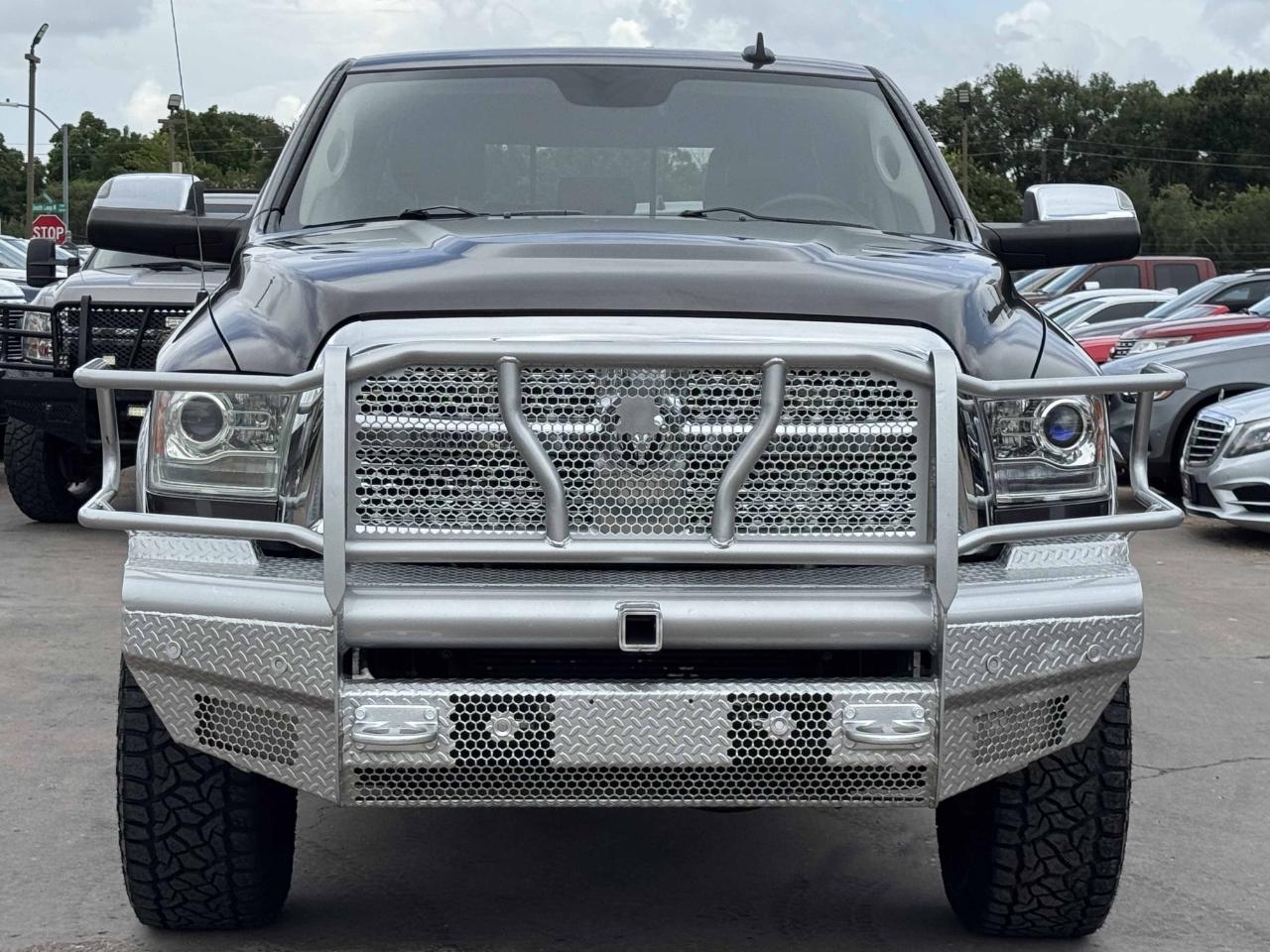 RAM 2500 Laramie Mega Cab 4WD 2016
