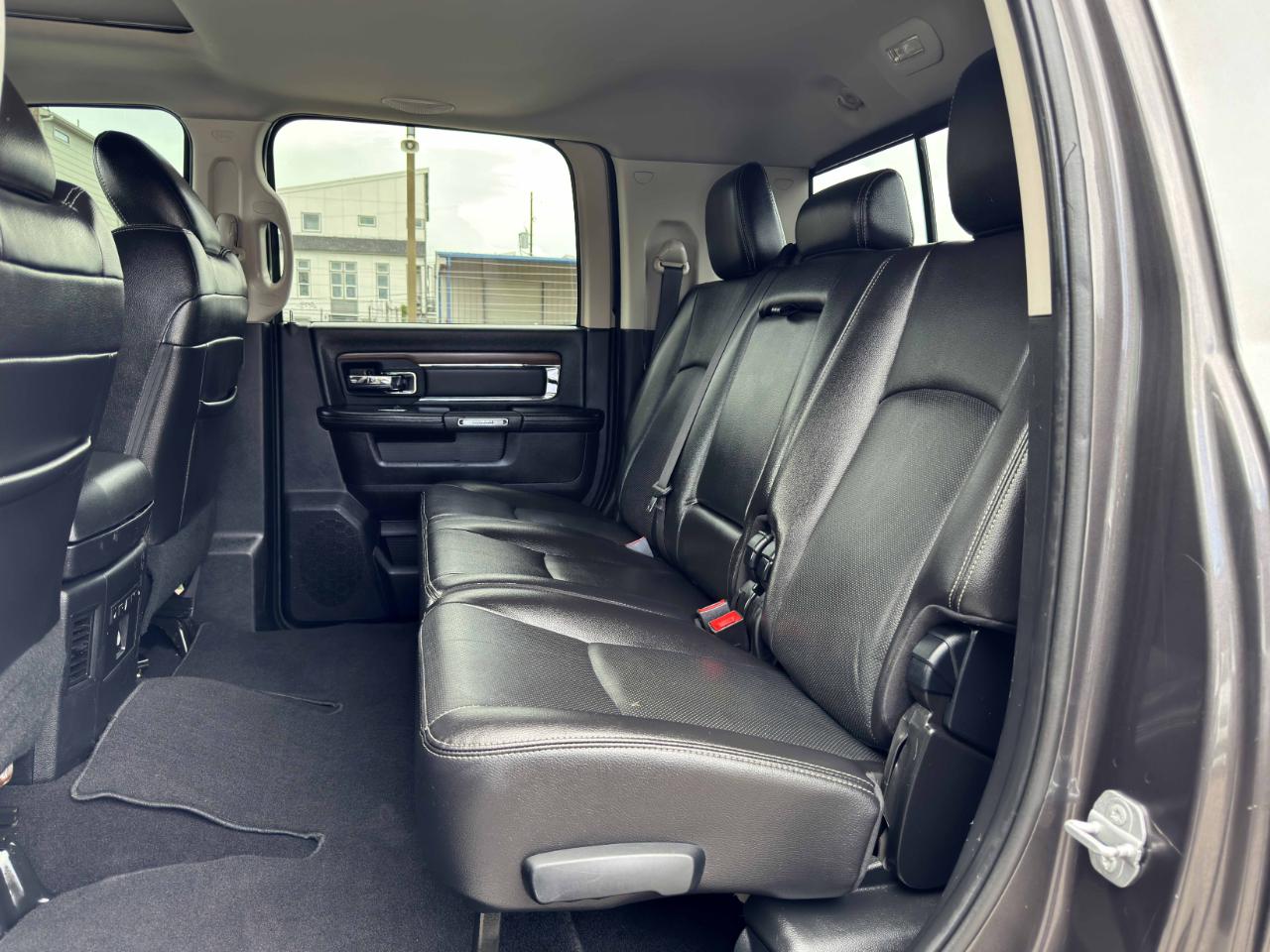 RAM 2500 Laramie Mega Cab 4WD 2016