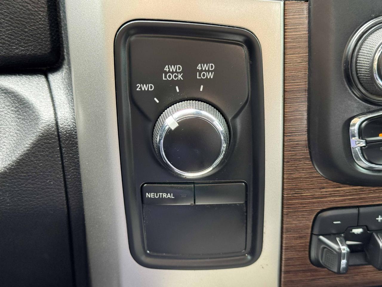 RAM 2500 Laramie Mega Cab 4WD 2016