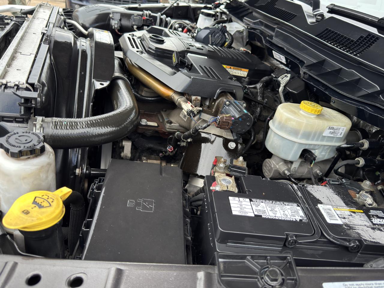 RAM 2500 Laramie Mega Cab 4WD 2016
