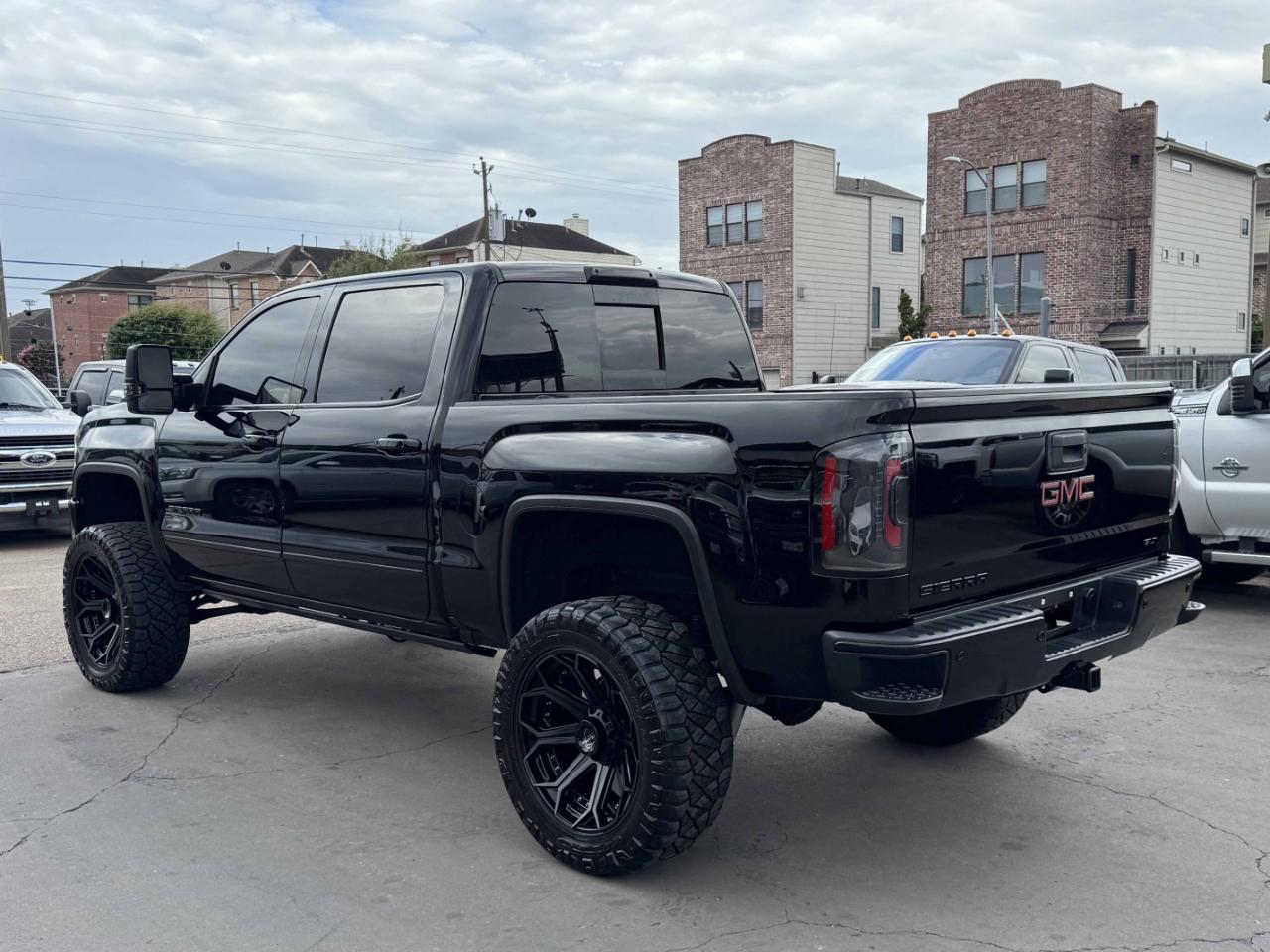 GMC Sierra 1500 SLT Crew Cab 4WD 2017