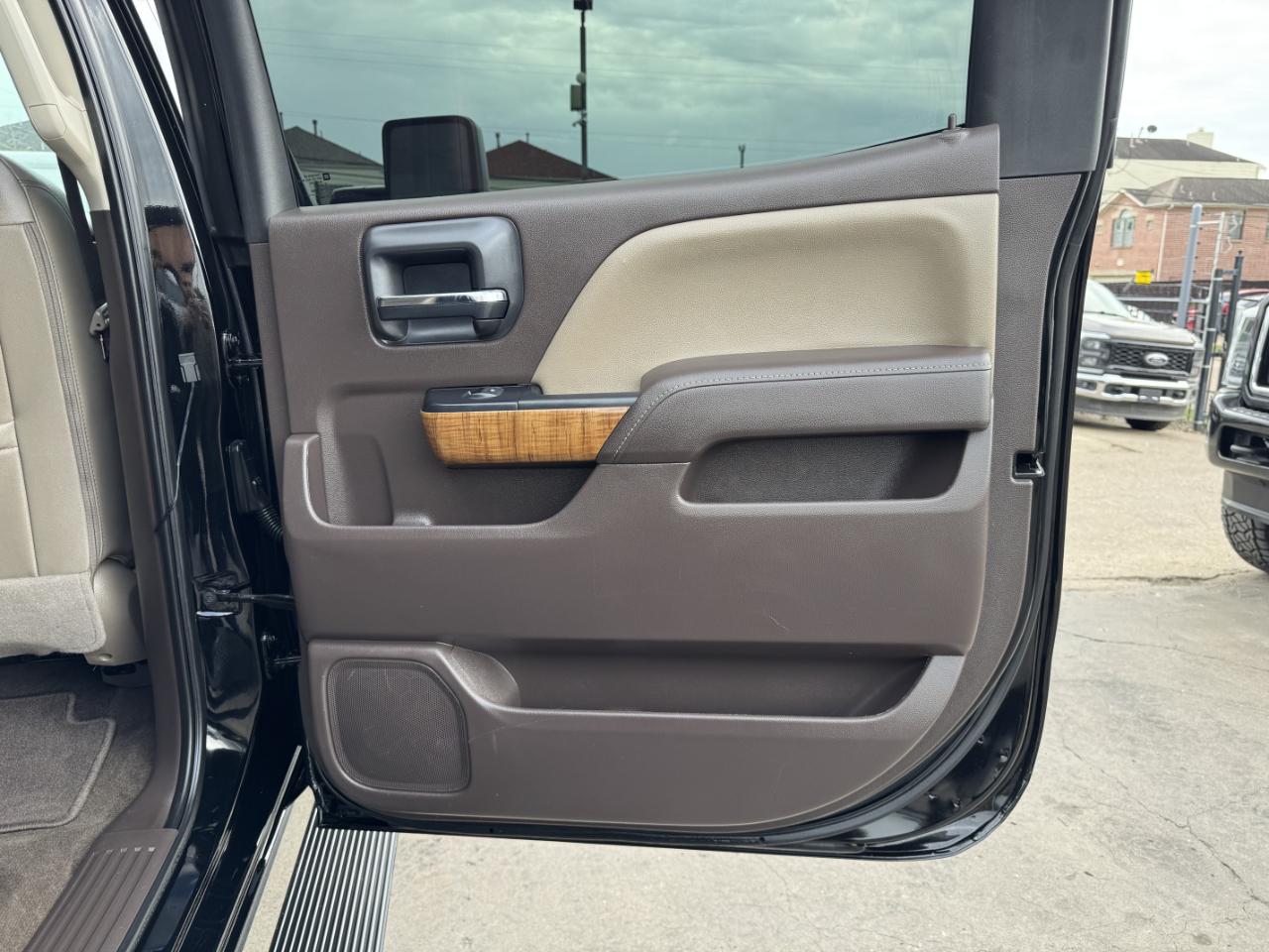 GMC Sierra 1500 SLT Crew Cab 4WD 2017