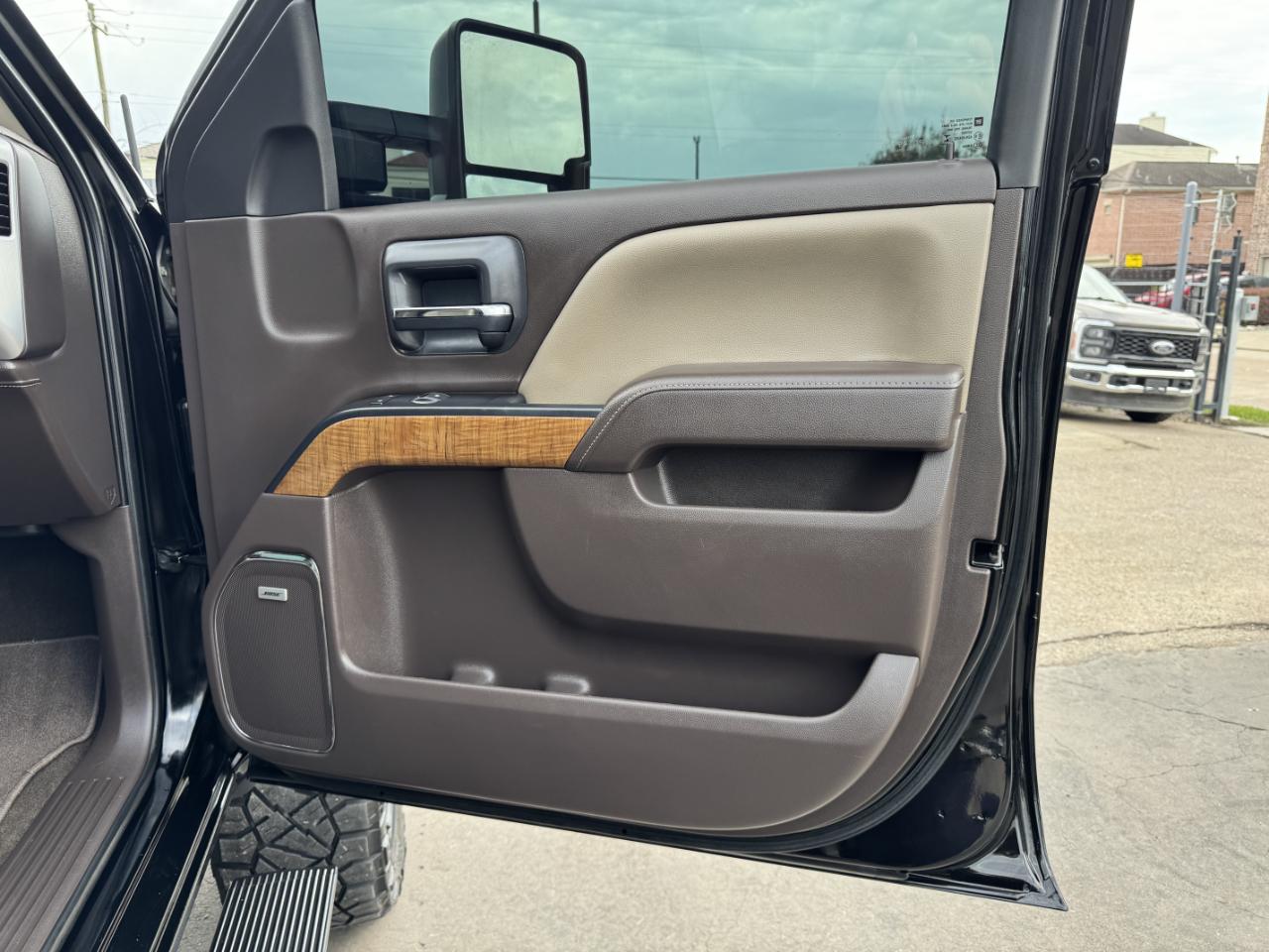 GMC Sierra 1500 SLT Crew Cab 4WD 2017