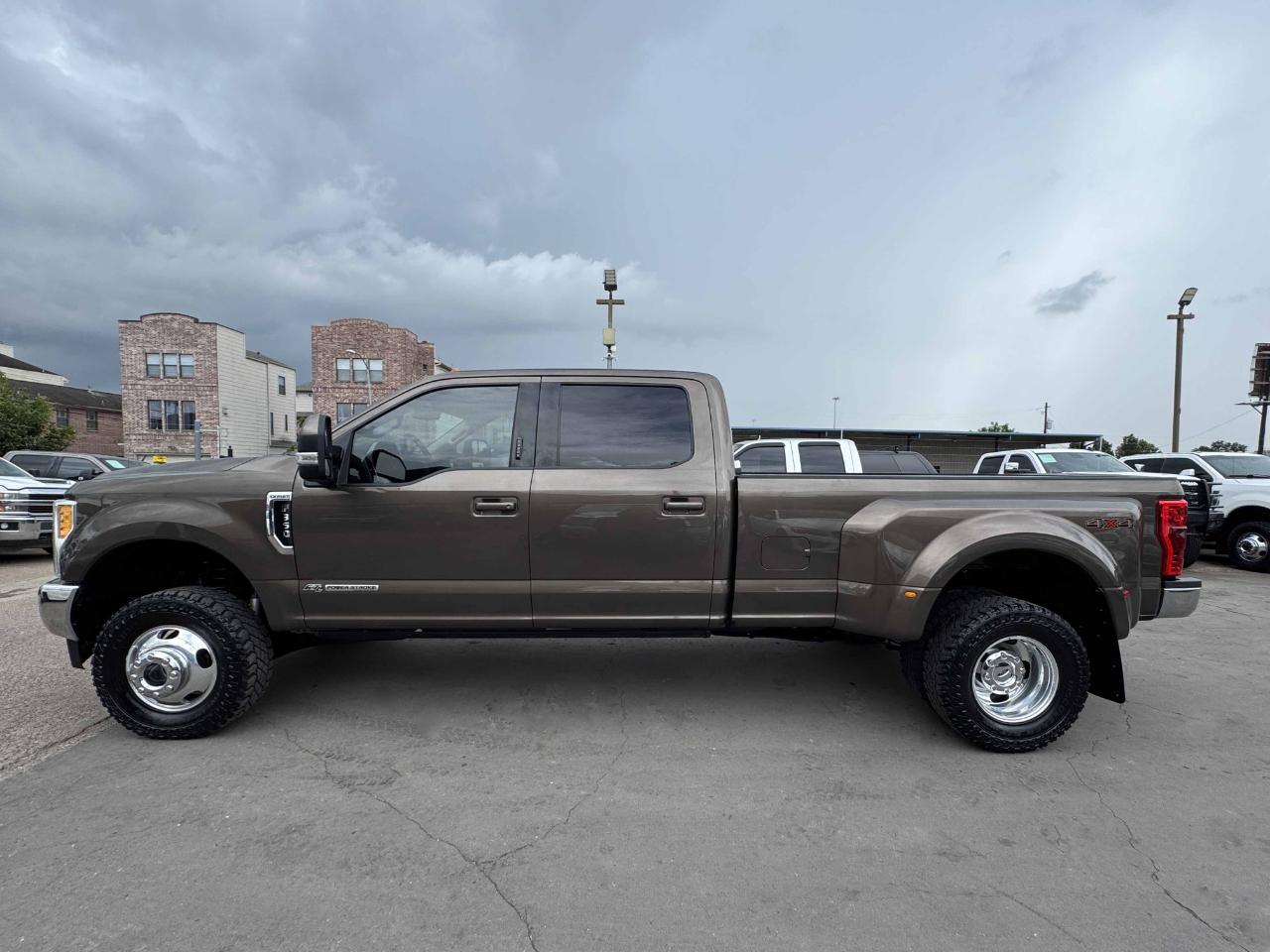 Ford Super Duty F-350 DRW  2017