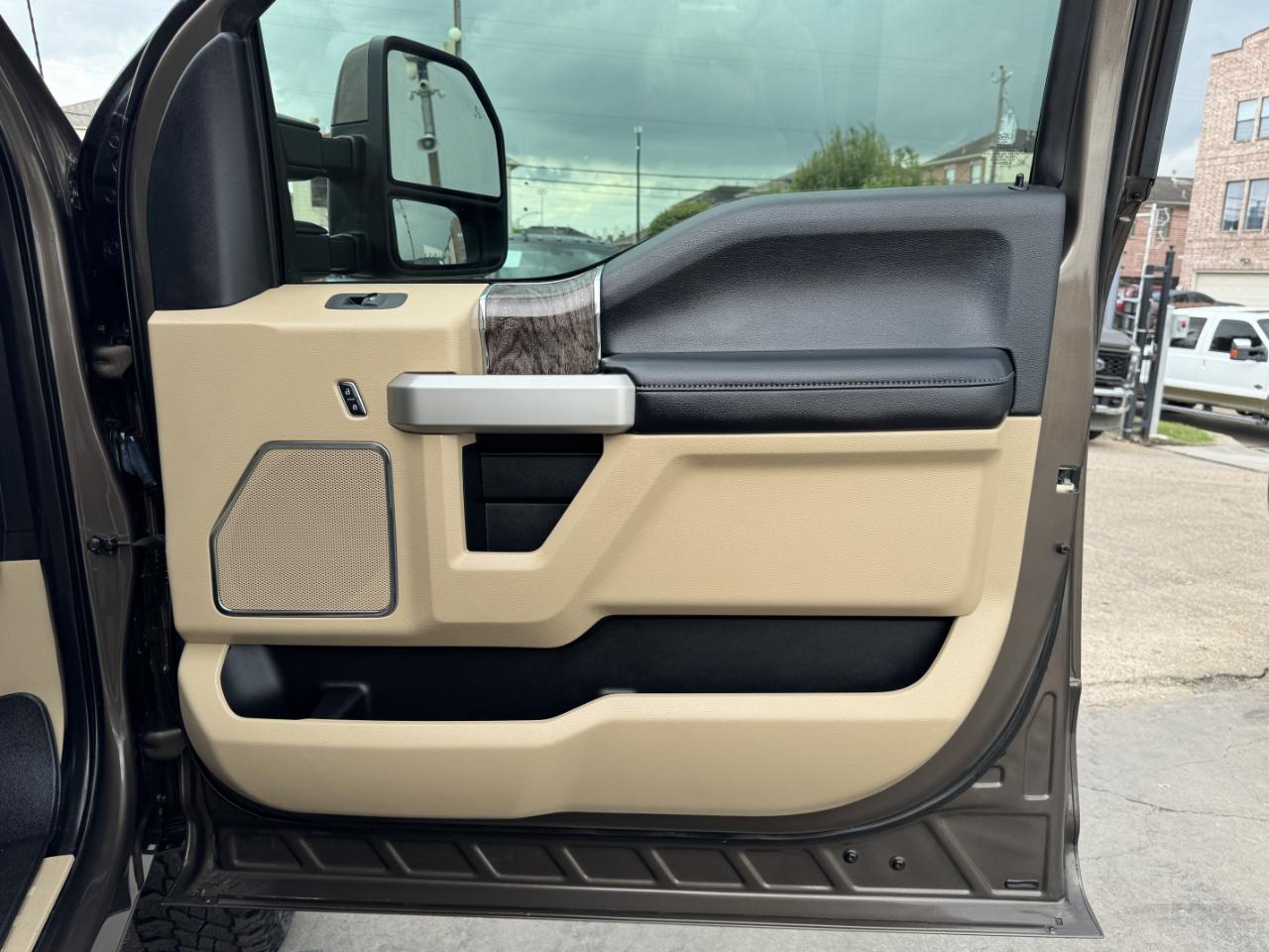 Ford Super Duty F-350 DRW  2017