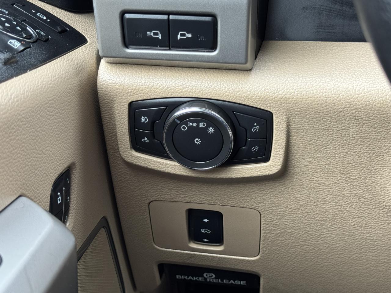 Ford Super Duty F-350 DRW  2017